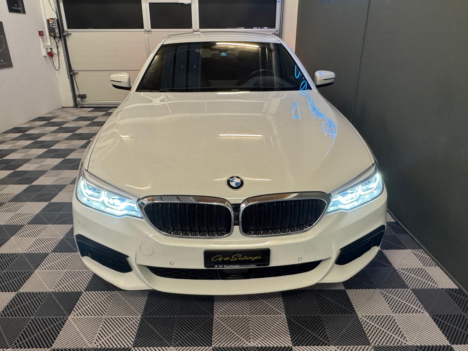 BMW 530e xDrive Pure M Sport Edition Steptronic-image-8