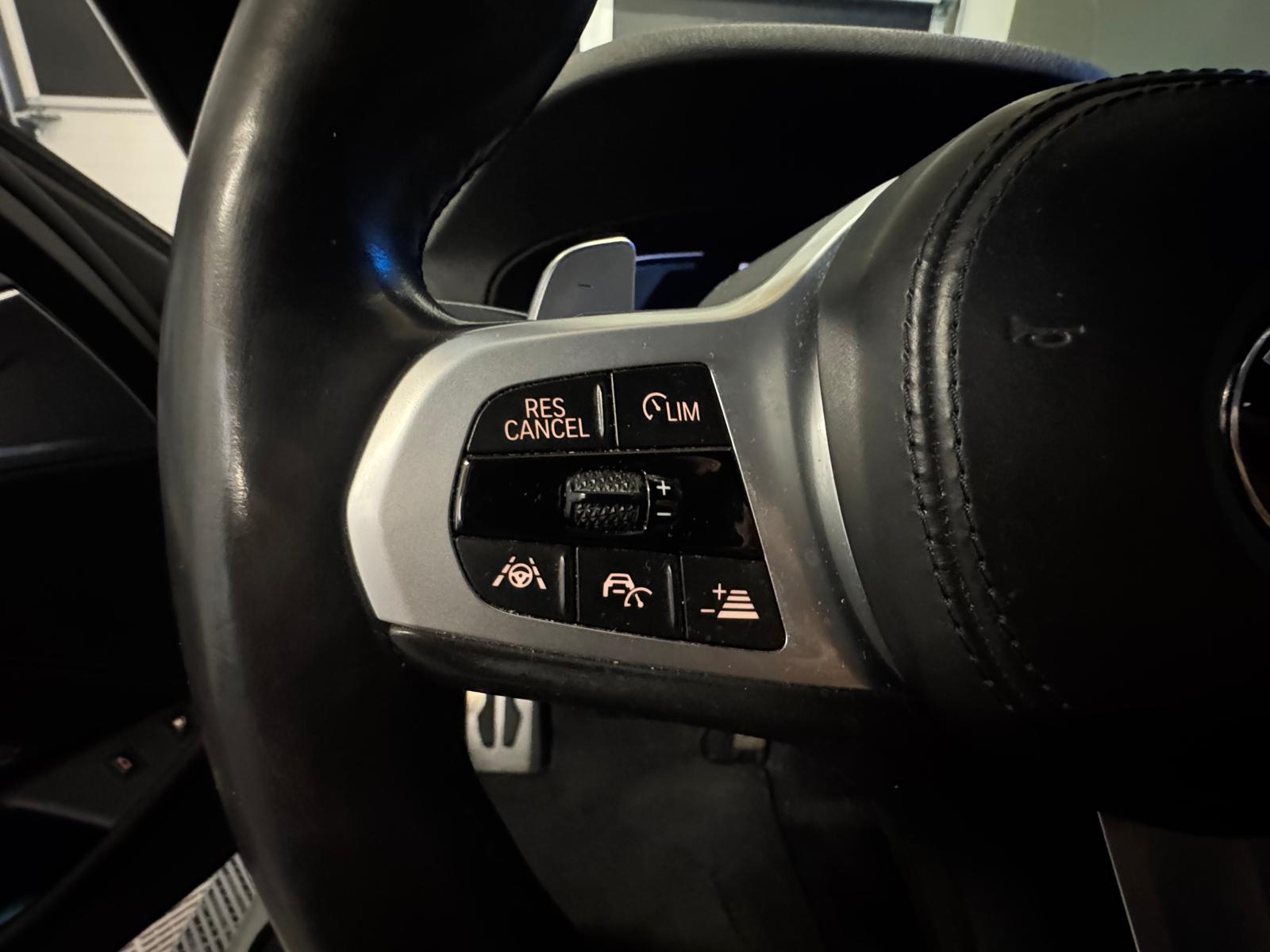 BMW 530e xDrive Pure M Sport Edition Steptronic-image-17