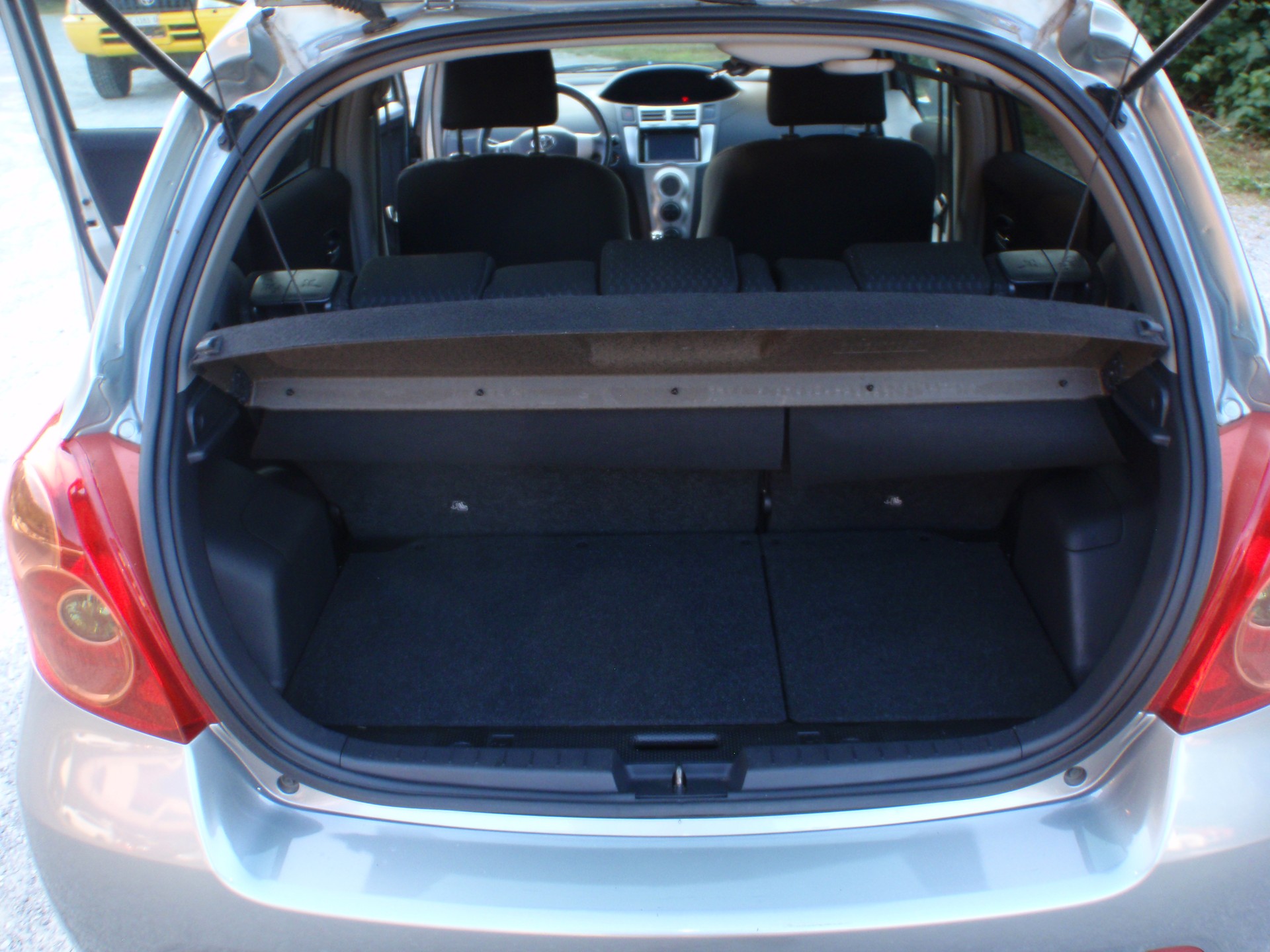 TOYOTA Yaris 1.8 TS-image-9