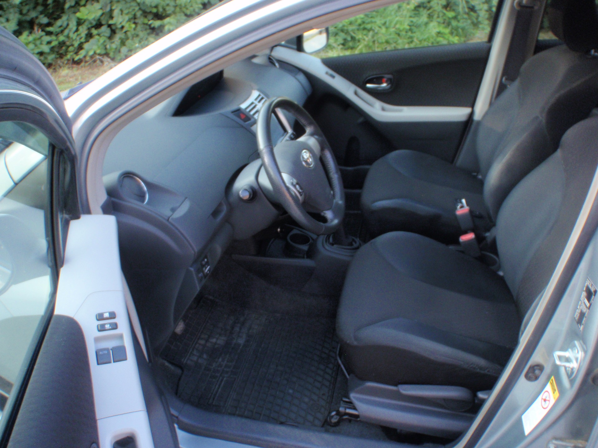 TOYOTA Yaris 1.8 TS-image-6