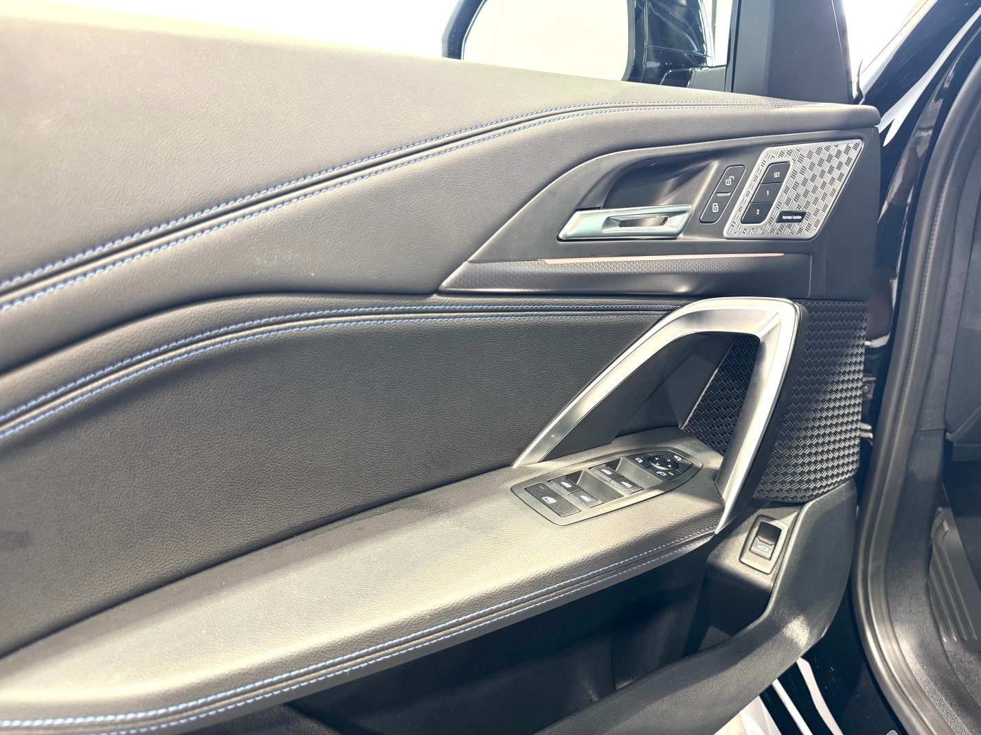 BMW X1 23d xDrive paddles-image-8