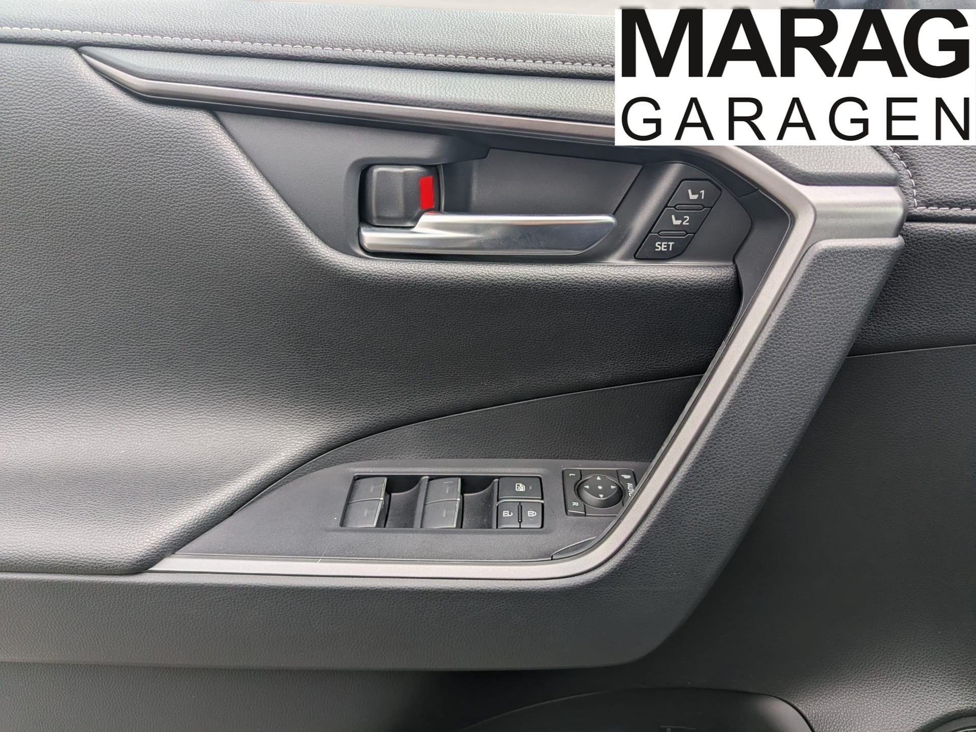 TOYOTA RAV-4 2.5 PHEV GR Sport e-CVT 4WD-image-13
