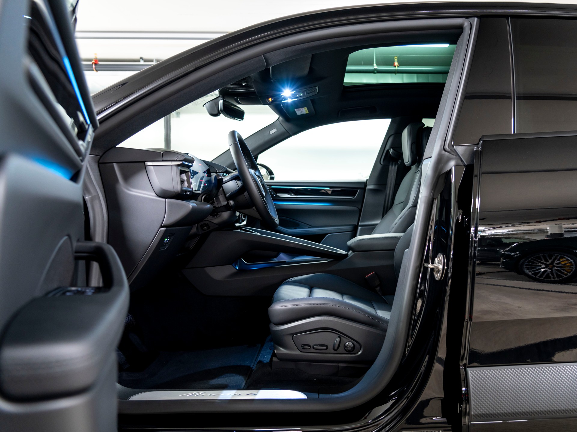 PORSCHE Macan 4 100kWh-image-16