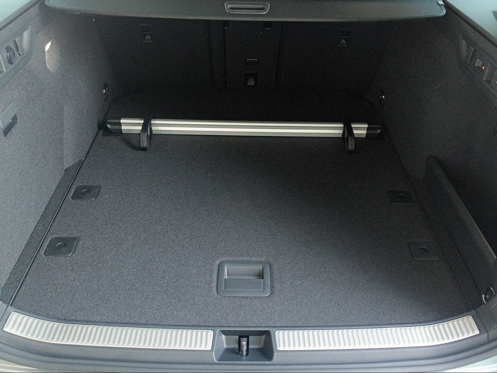 VW Passat Variant Business 2.0TDI 193PS TDI Allrad-image-6