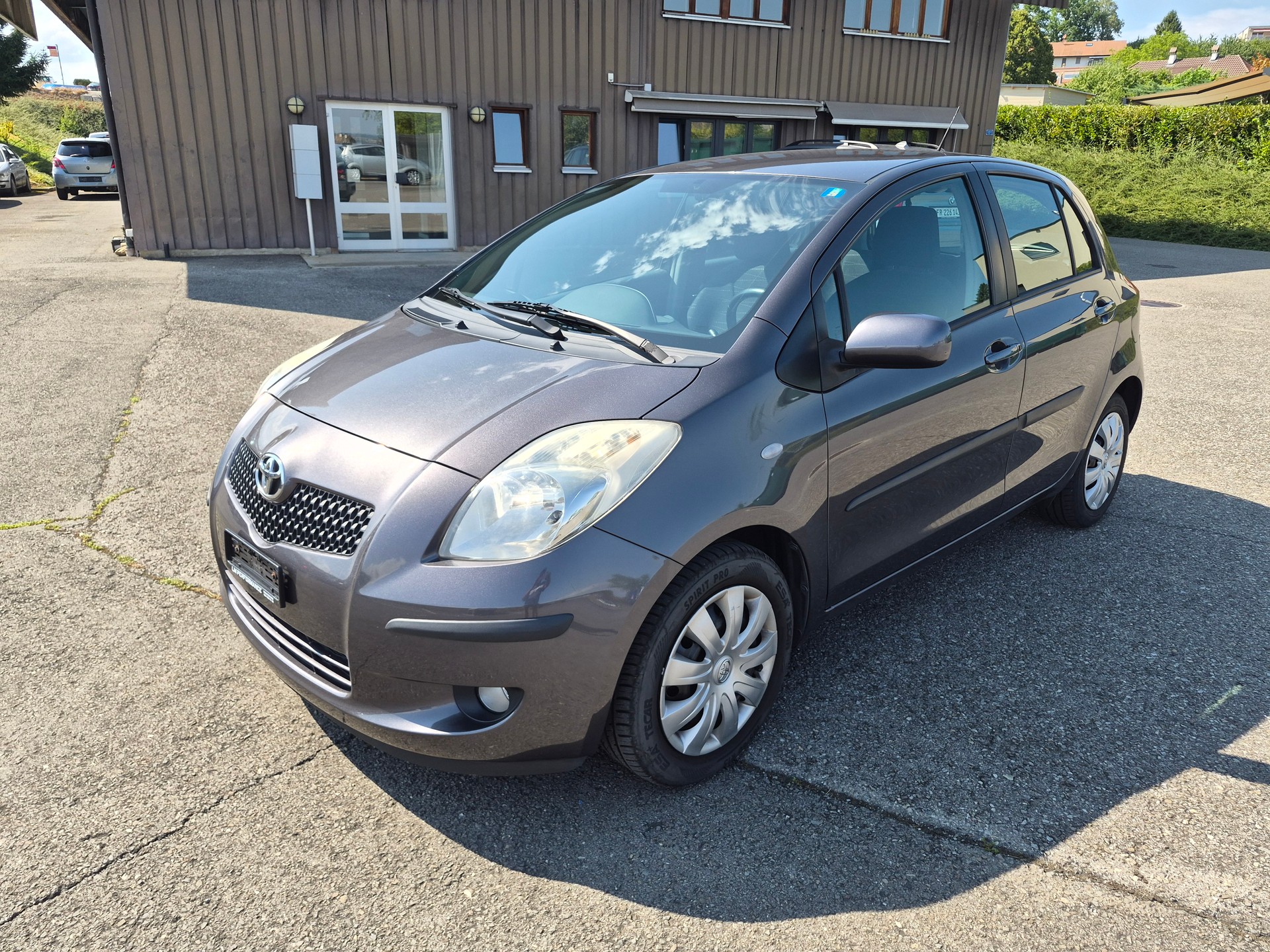 TOYOTA Yaris 1.3 City-image-0