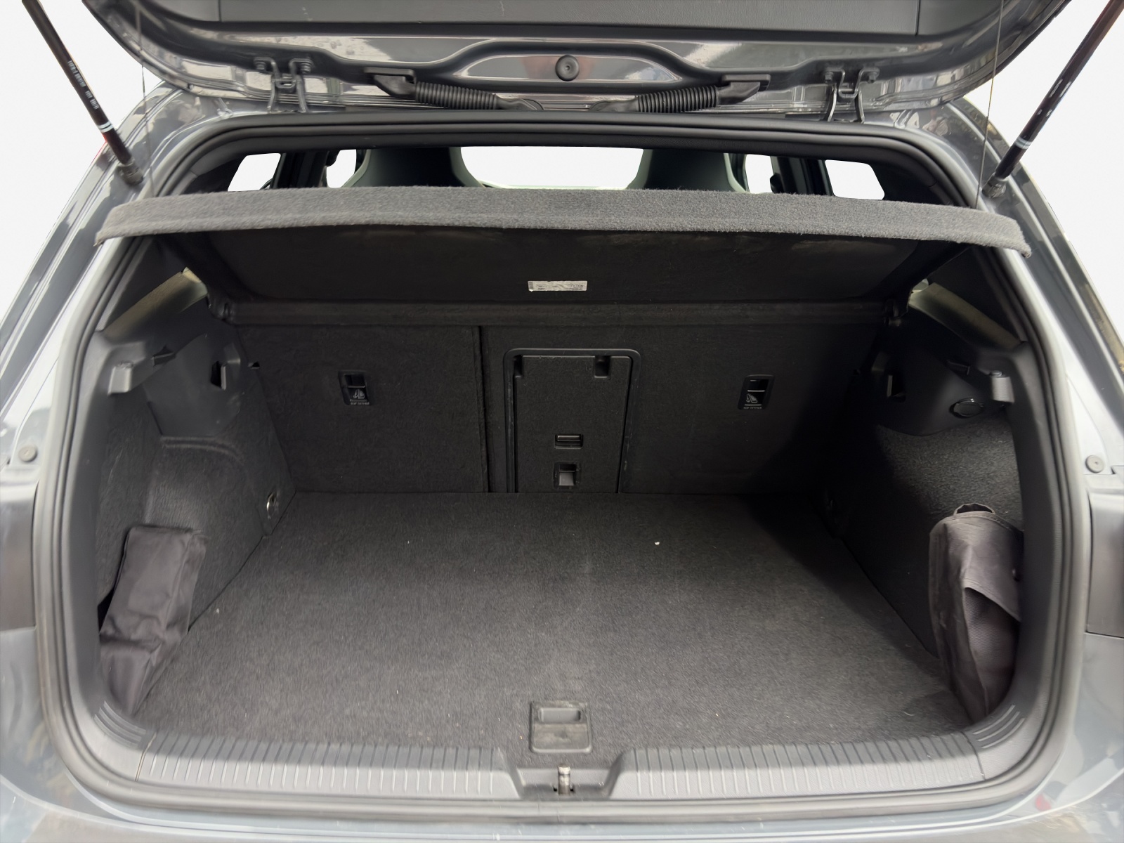 VW Golf 1.4 TSI PHEV GTE-image-13