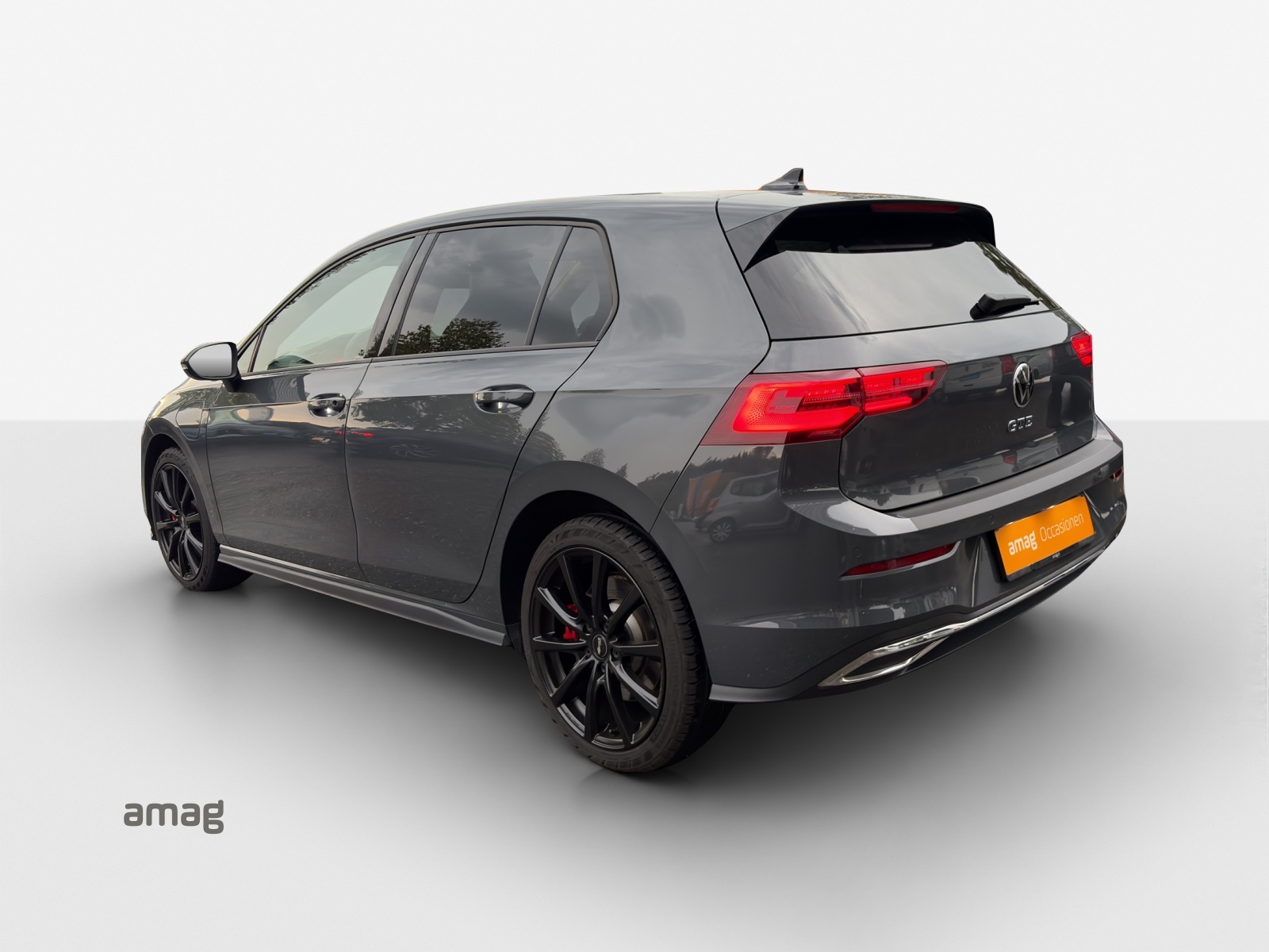 VW Golf 1.4 TSI PHEV GTE-showroom-element-2