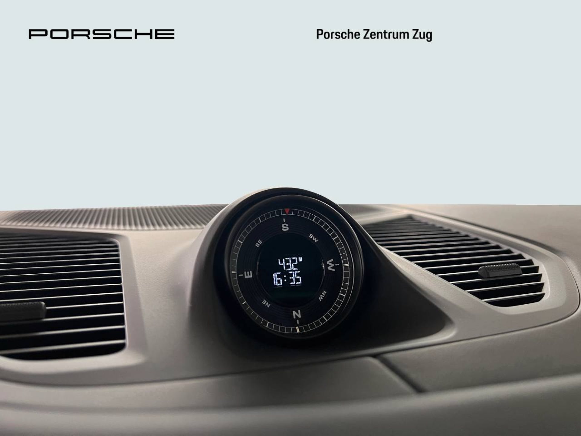 PORSCHE Cayenne S E-Hybrid-image-27