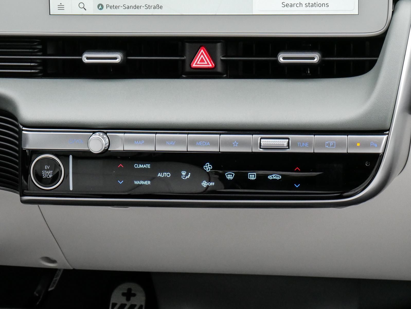 HYUNDAI Ioniq 5 Vertex 72 kWh 4WD-image-10