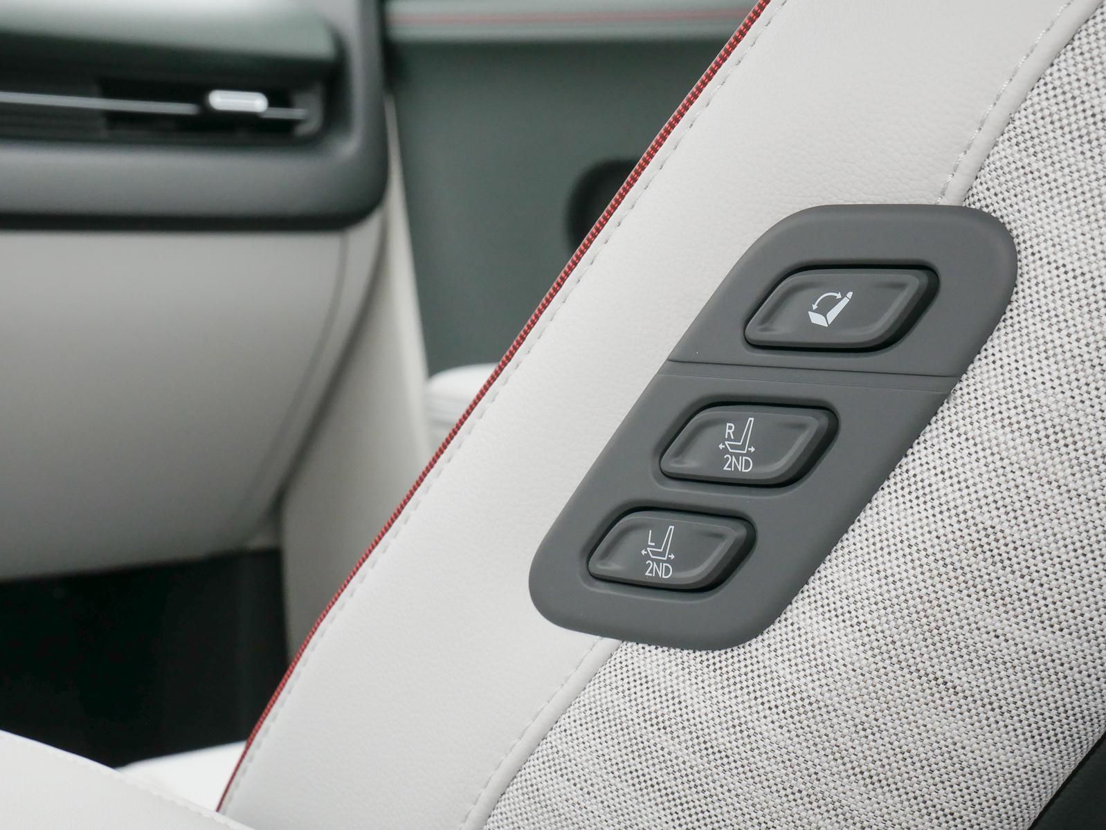 HYUNDAI Ioniq 5 Vertex 72 kWh 4WD-image-16
