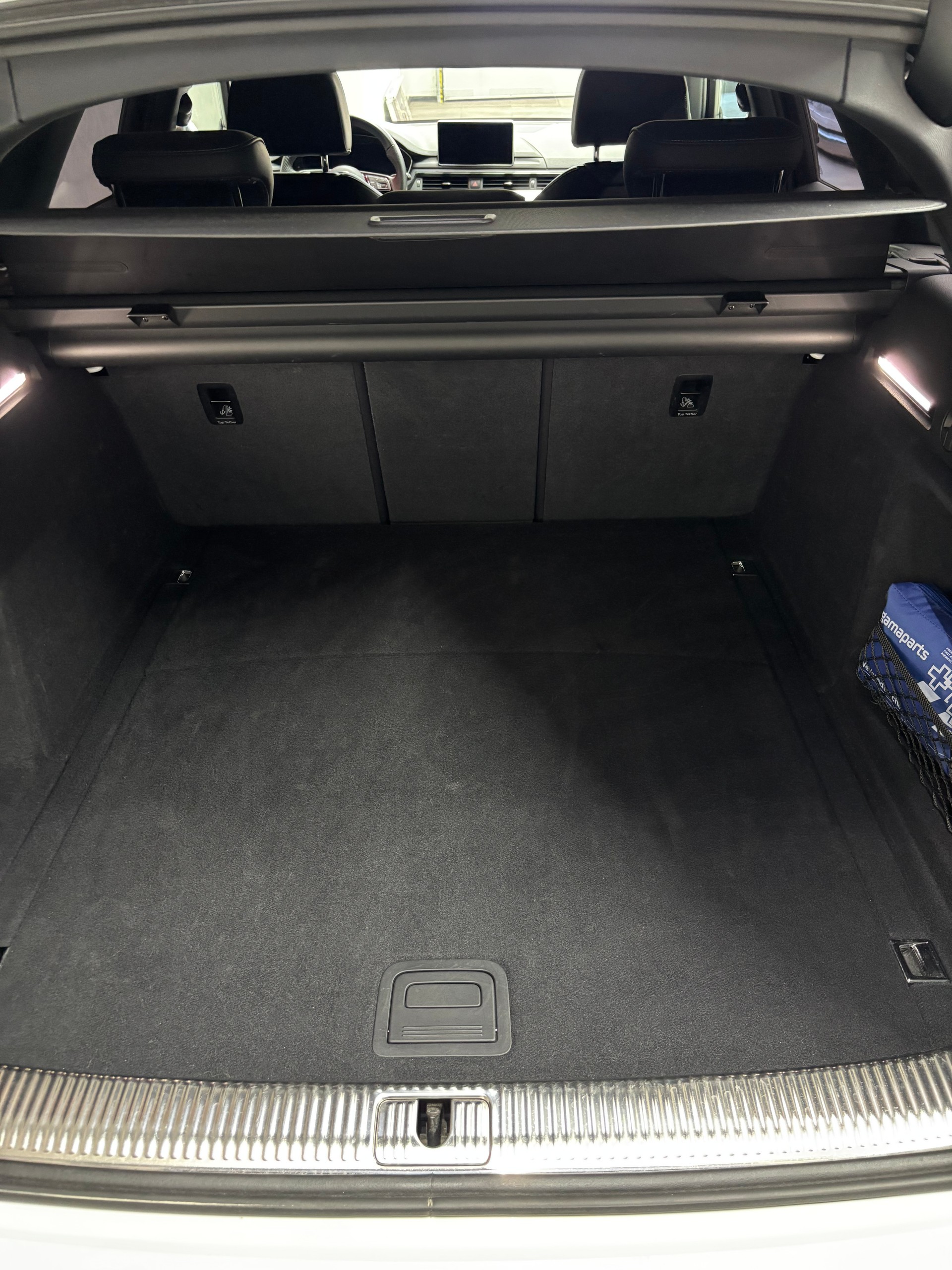 AUDI A4 Avant 2.0 TFSI Ultra Sport S-tronic S Line-image-15