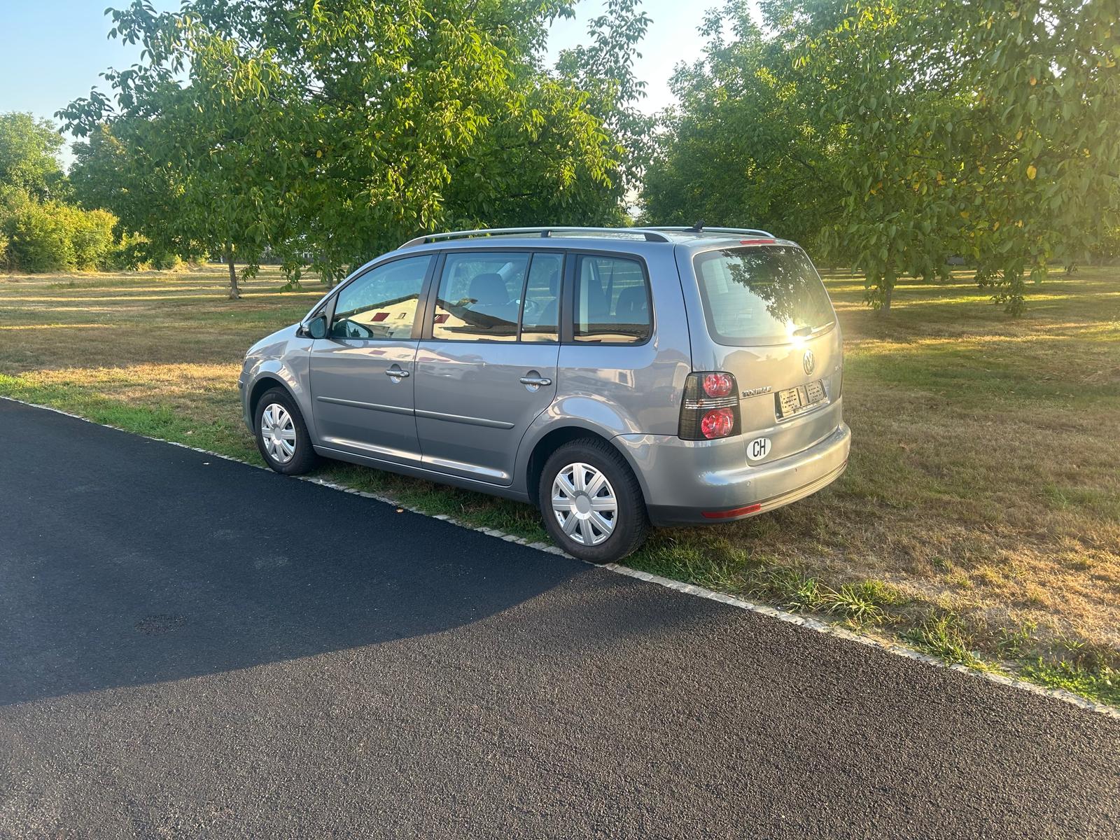 VW Touran 2.0 TDI Team-image-6