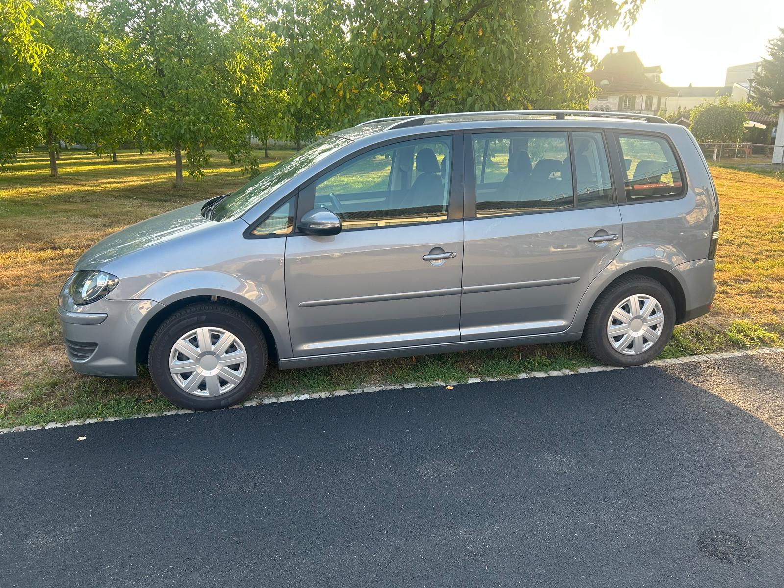 VW Touran 2.0 TDI Team-image-0