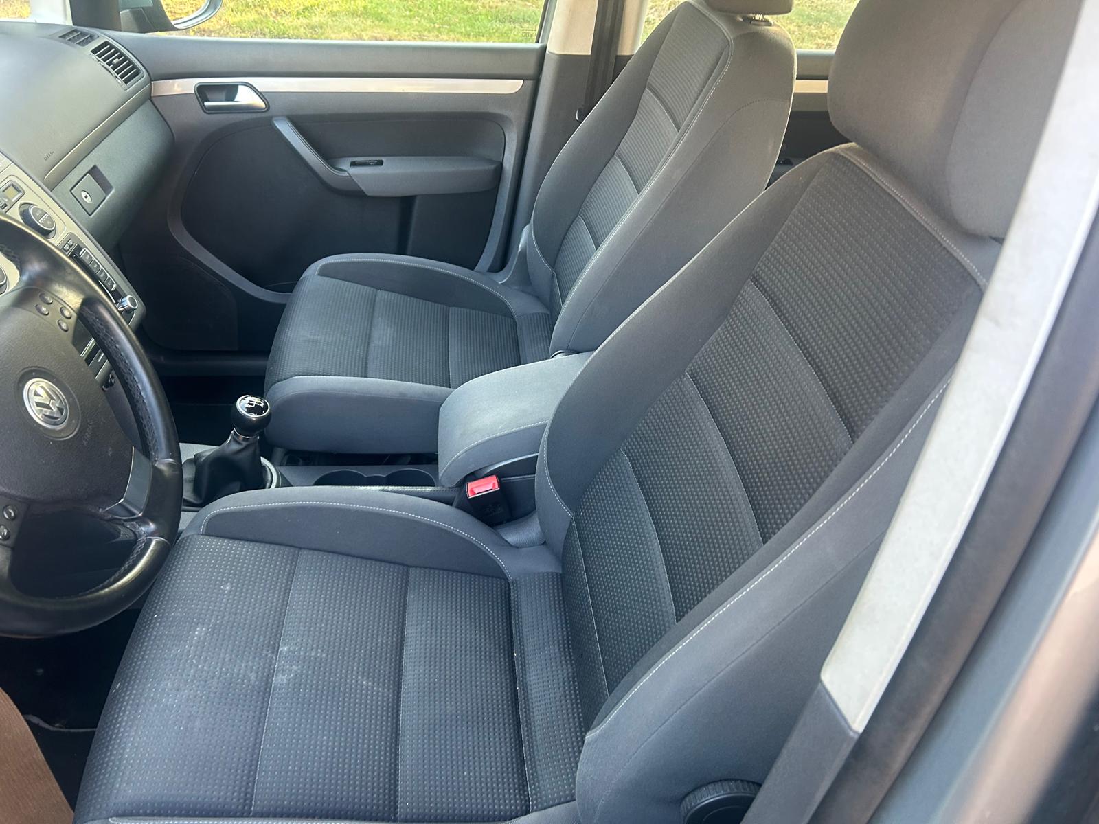 VW Touran 2.0 TDI Team-image-11