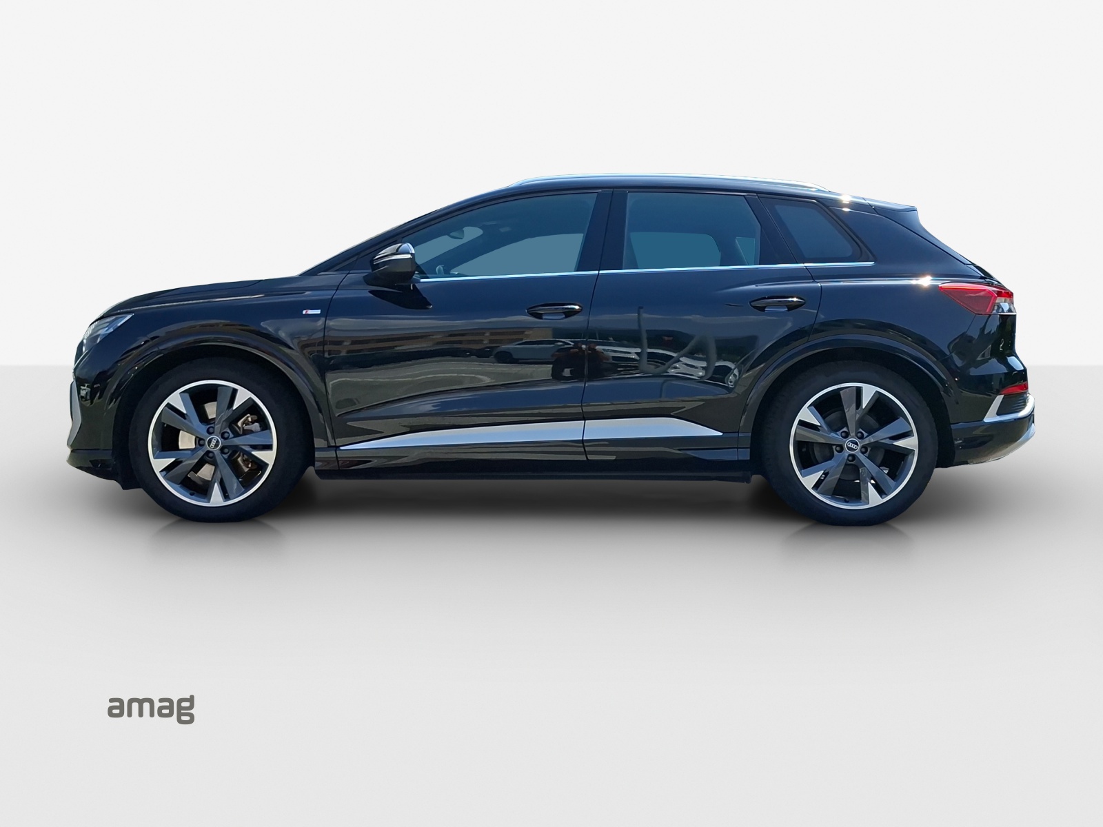 AUDI Q4 e-tron 50 quattro-image-1