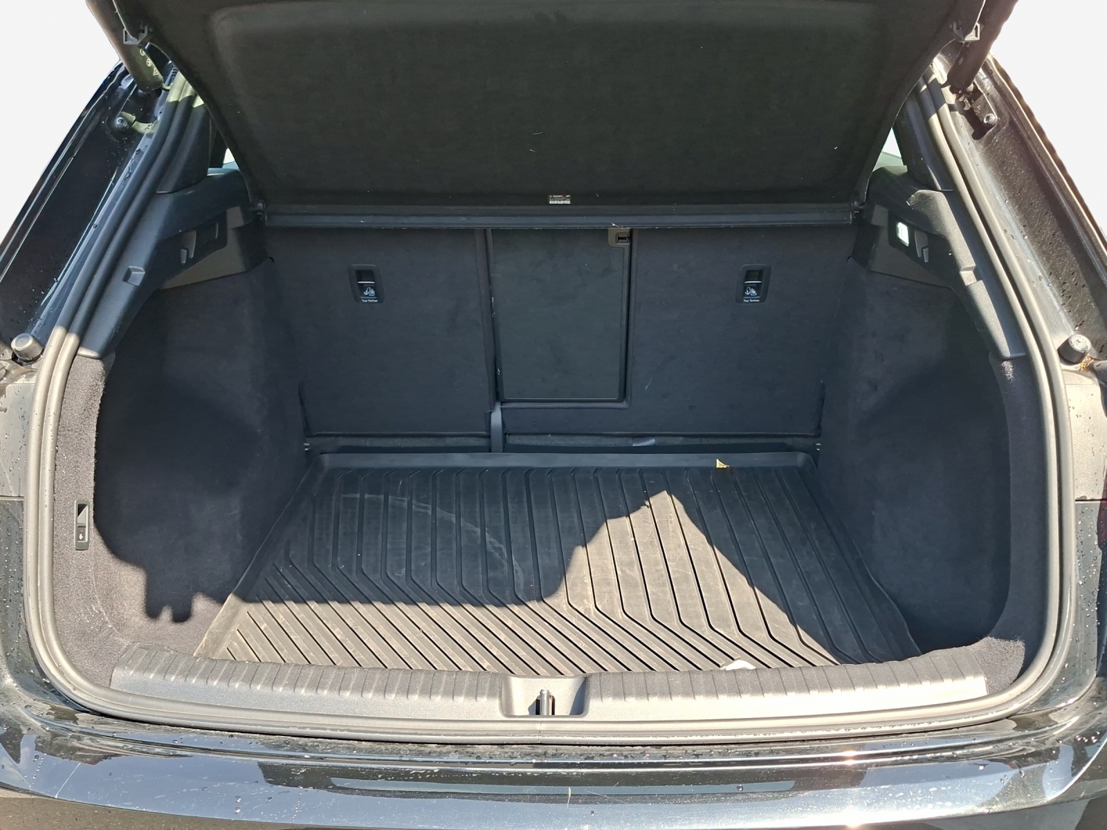 AUDI Q4 e-tron 50 quattro-image-11