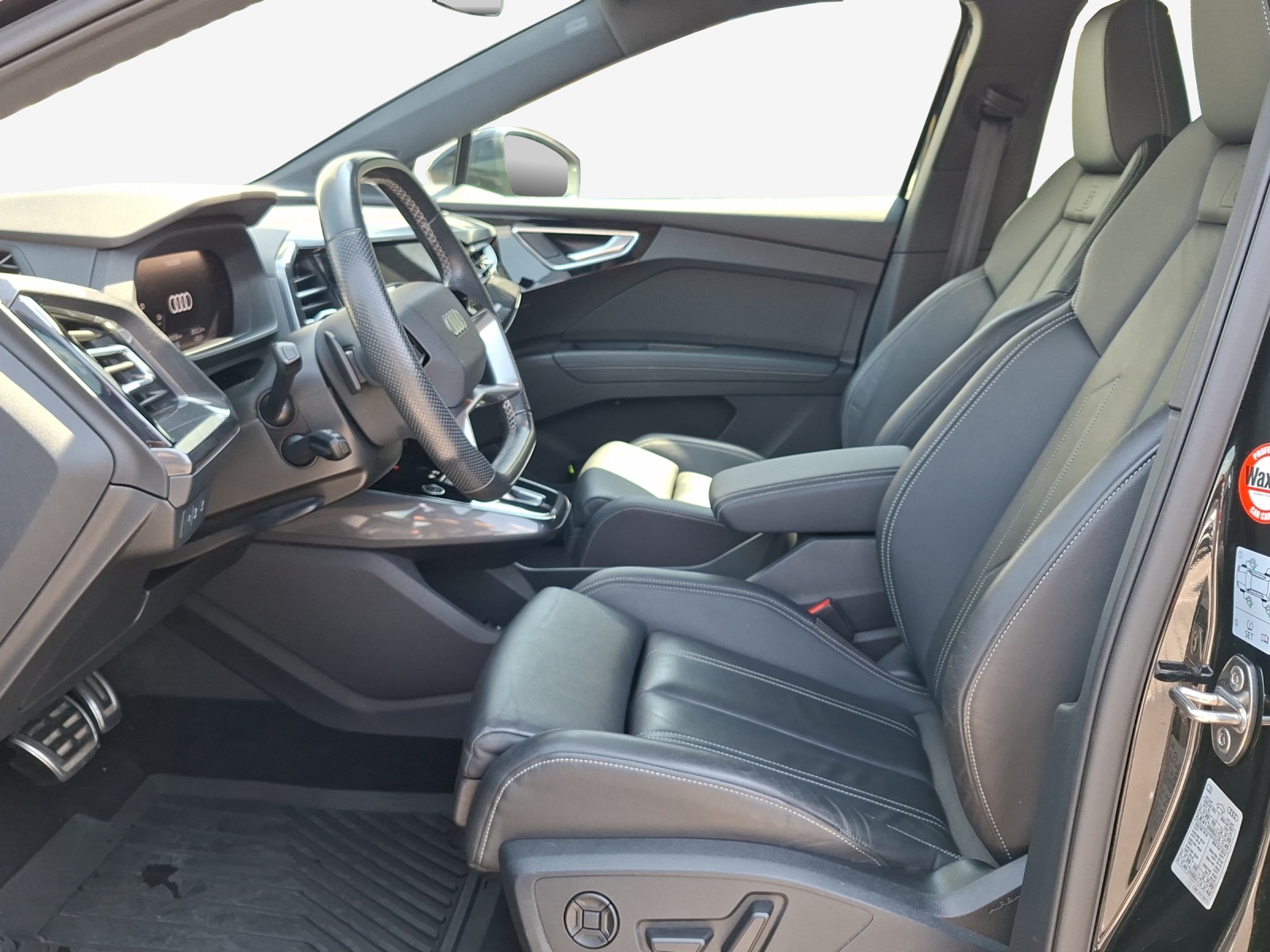 AUDI Q4 e-tron 50 quattro-image-7