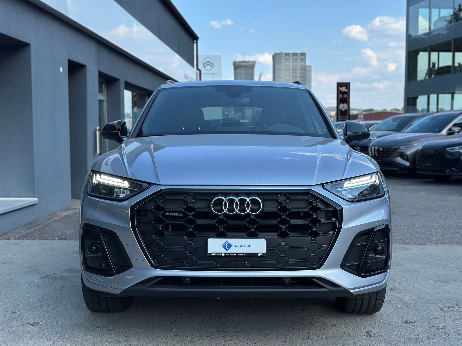 AUDI Q5 Sportback 40 TDI S line quattro S-tronic-image-1