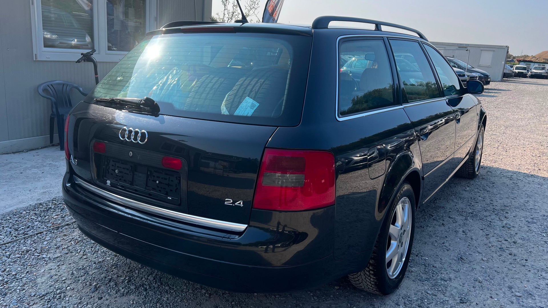 AUDI A6 Avant 2.4 Ambiente-image-4