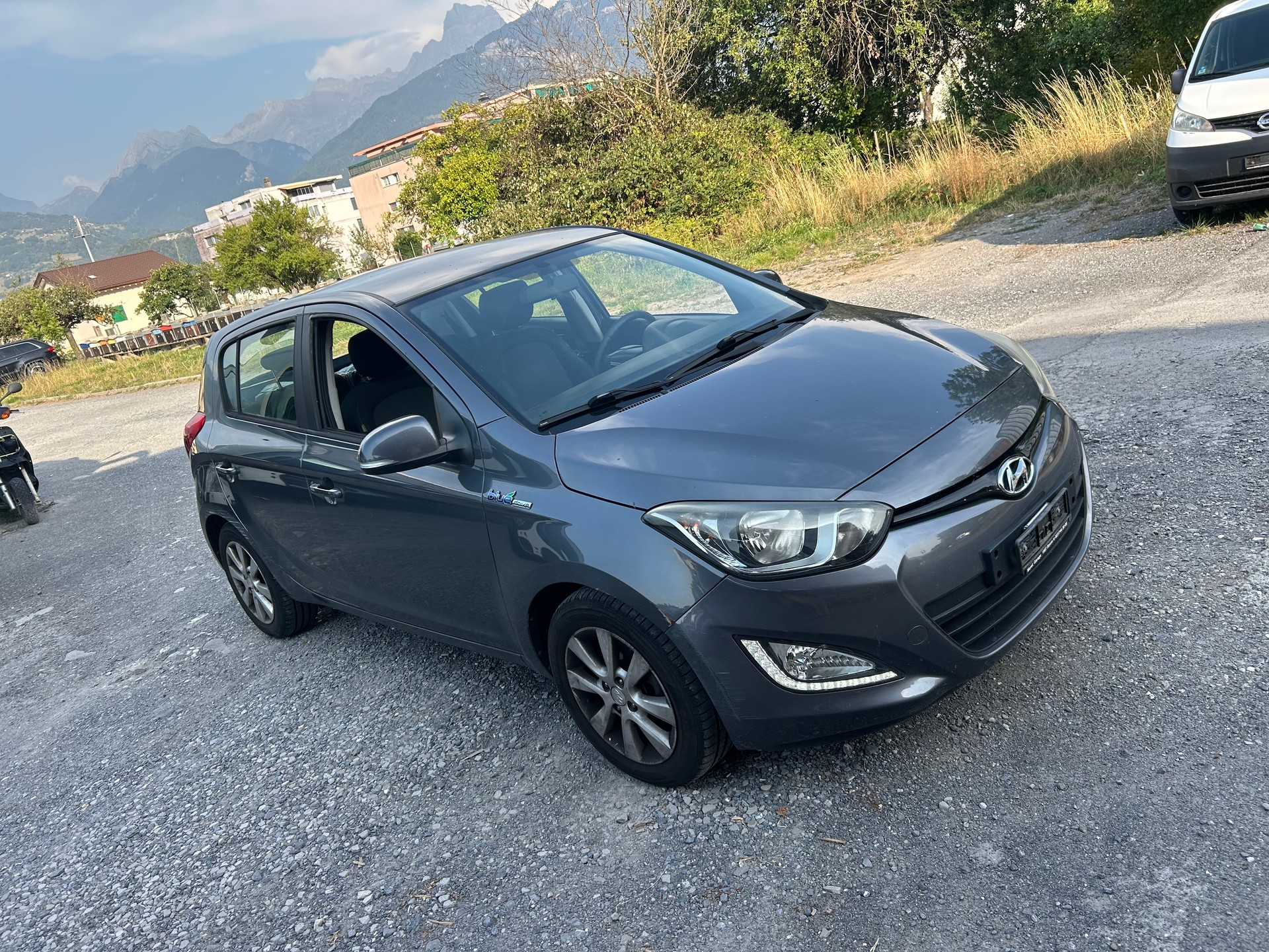 HYUNDAI i20 1.4 CRDi Amplia-image-0