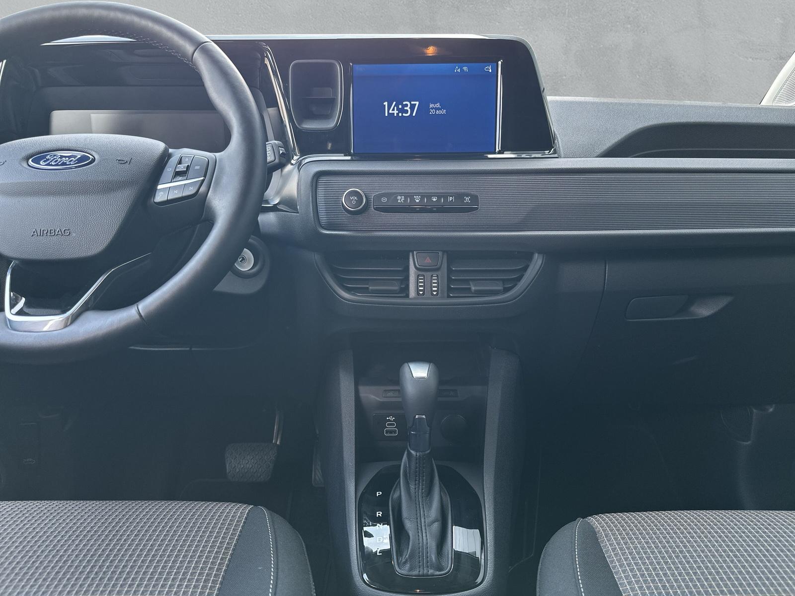 FORD Tourneo Courier 1.0 EcoBoost Trend (CH)-image-17