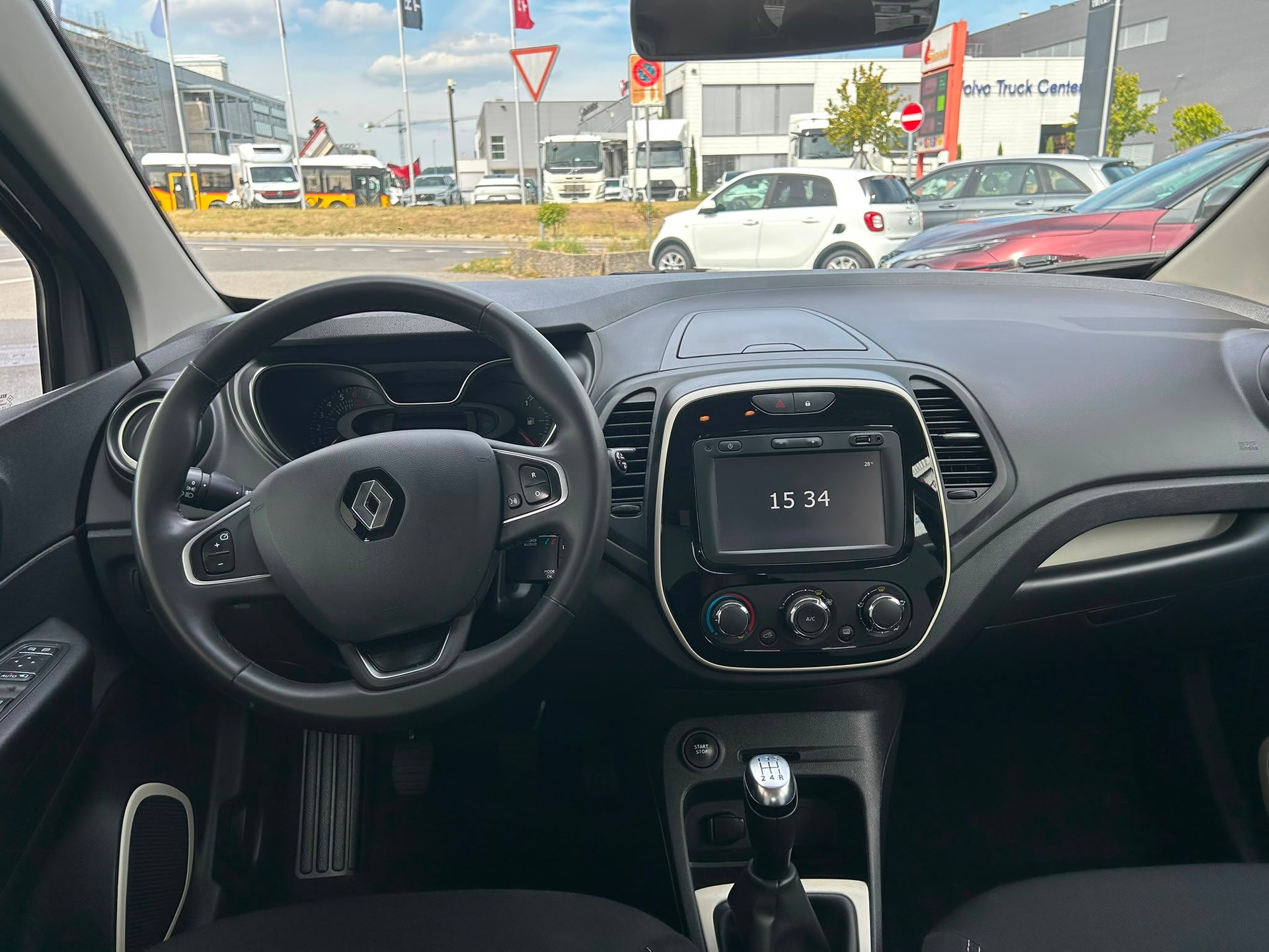 RENAULT Captur 0.9 12V Intens-image-6