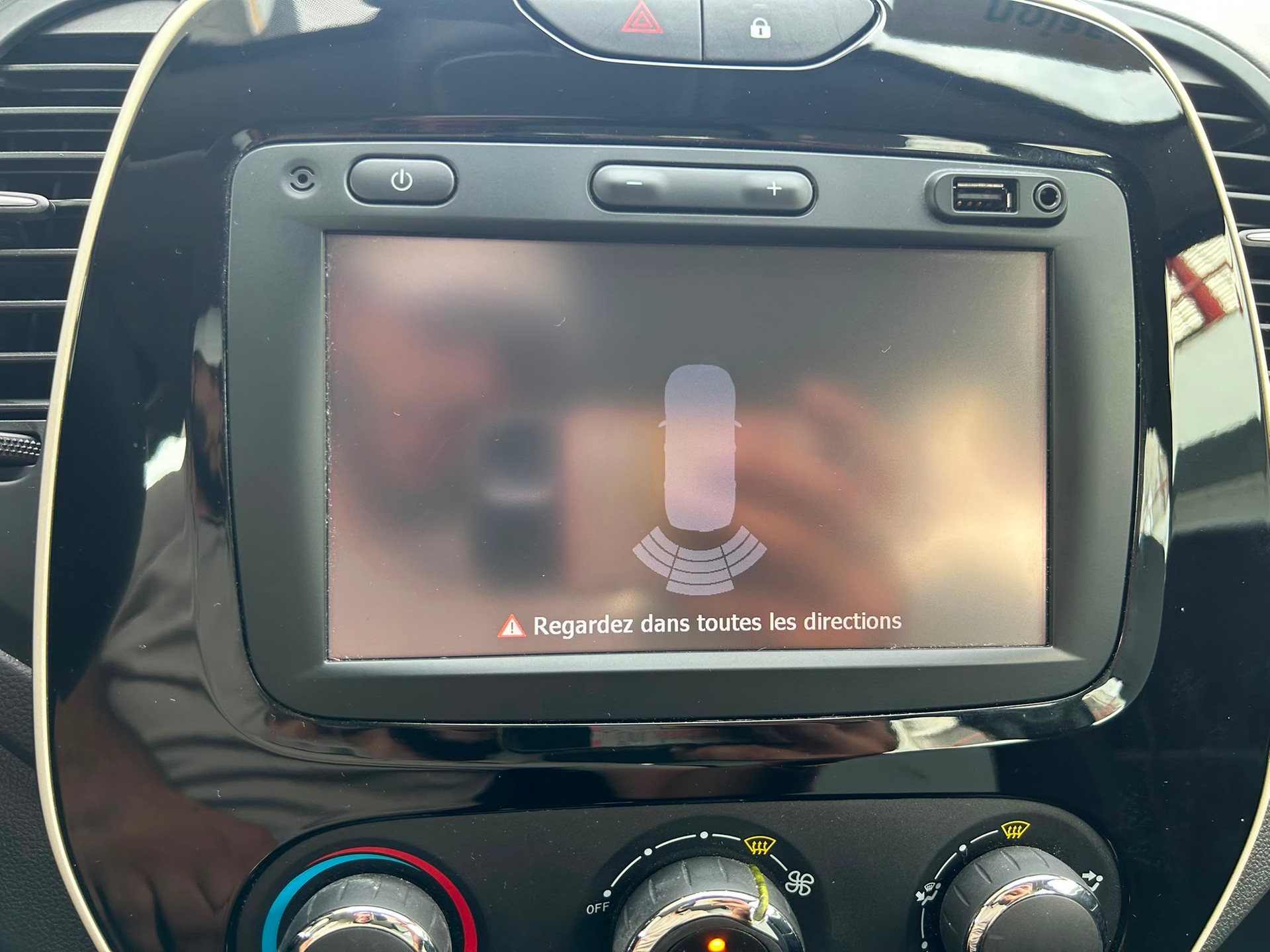 RENAULT Captur 0.9 12V Intens-image-13