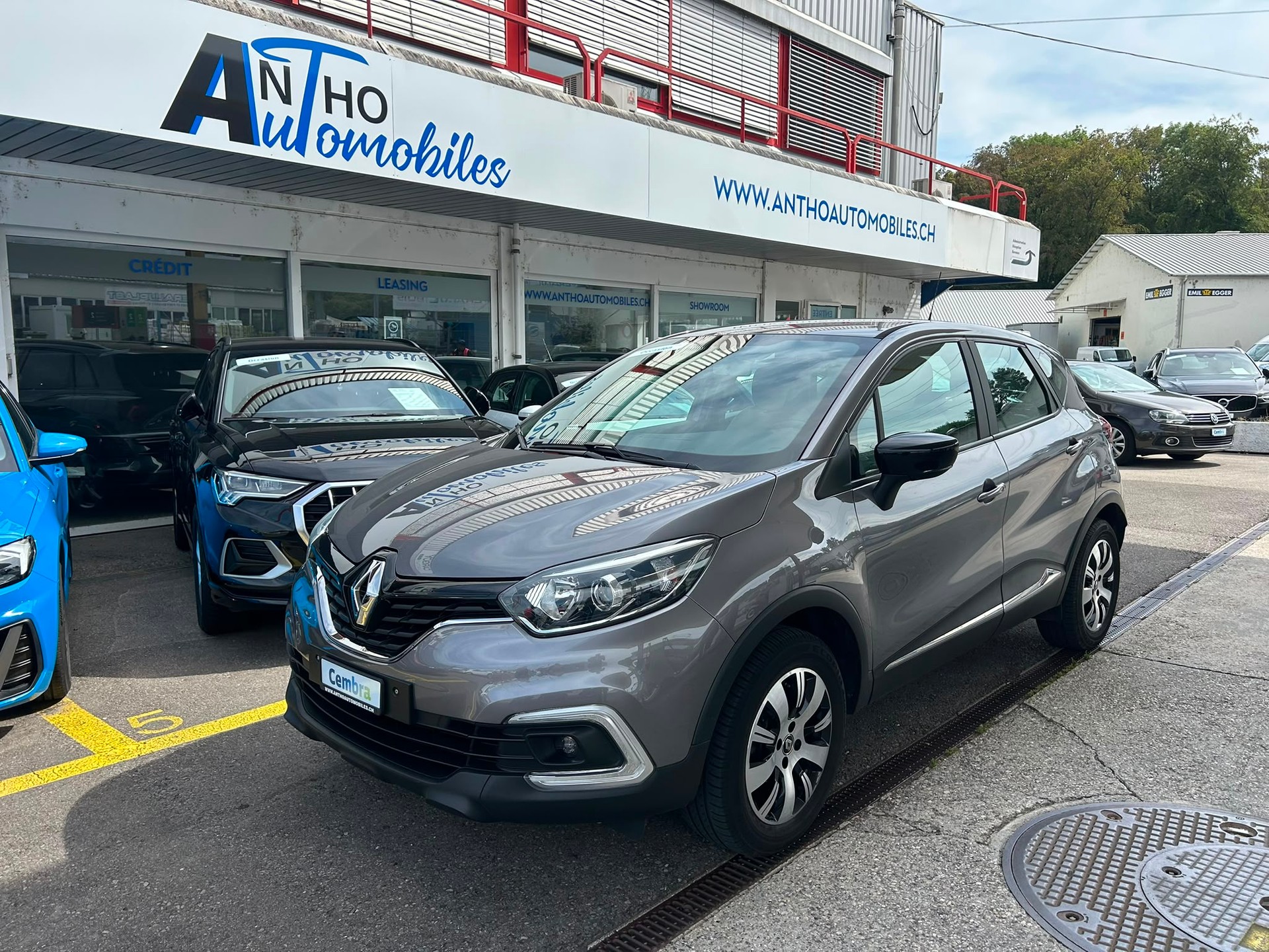 RENAULT Captur 0.9 12V Intens-image-0
