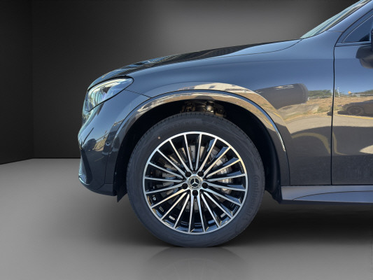 MERCEDES-BENZ GLC 300 4Matic 9G-Tronic-image-5