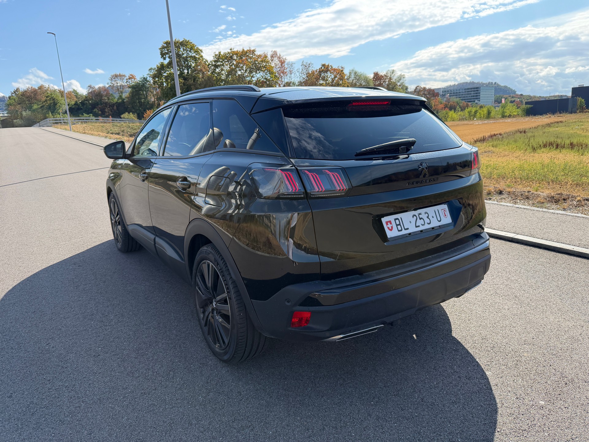 PEUGEOT 3008 225e Hybrid2 GT EAT8-image-11