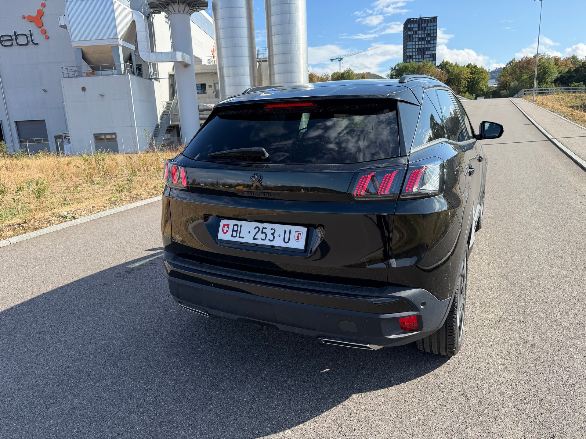 PEUGEOT 3008 225e Hybrid2 GT EAT8-image-8