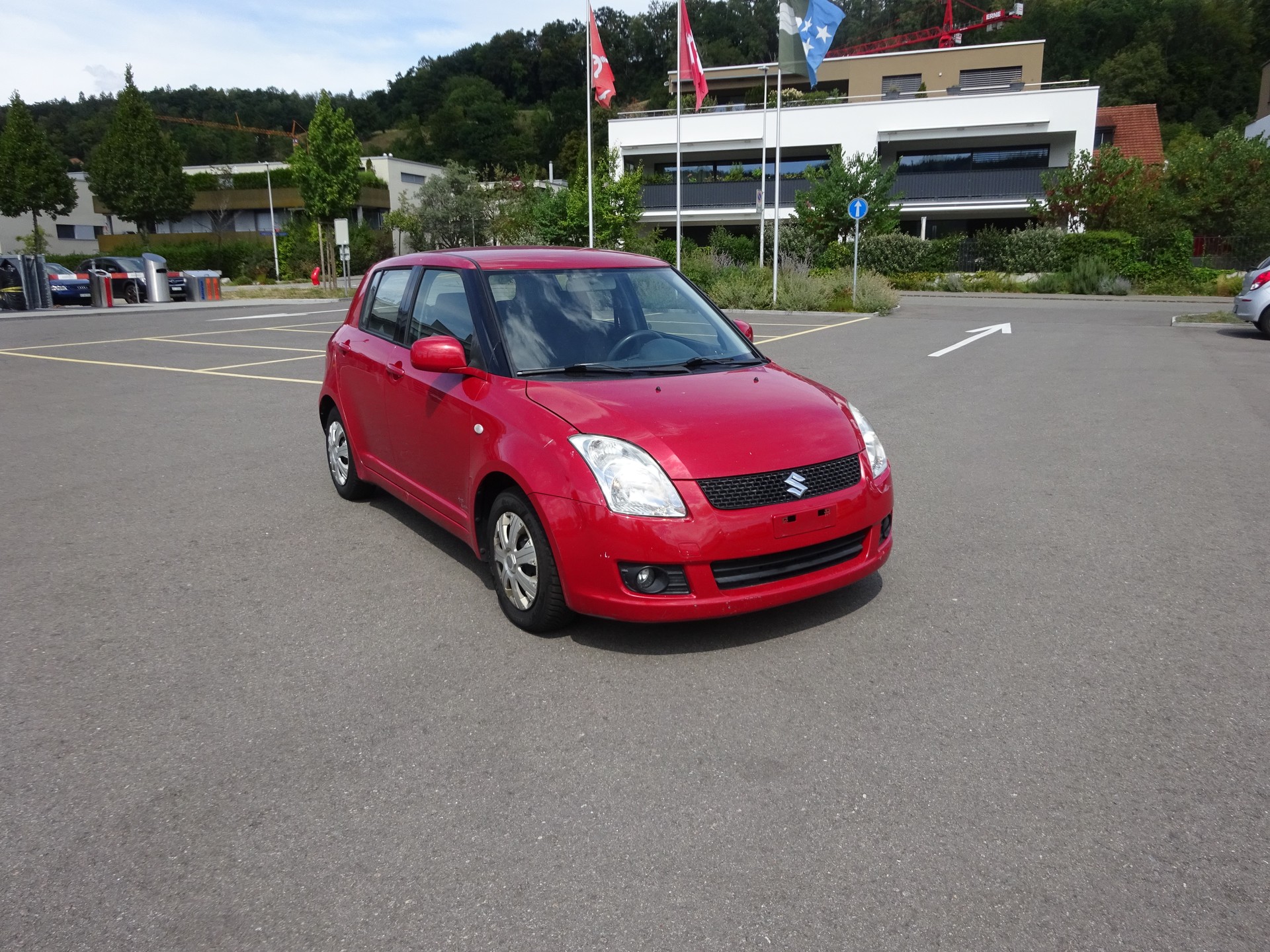 SUZUKI Swift 1.3i 16V GL-image-2