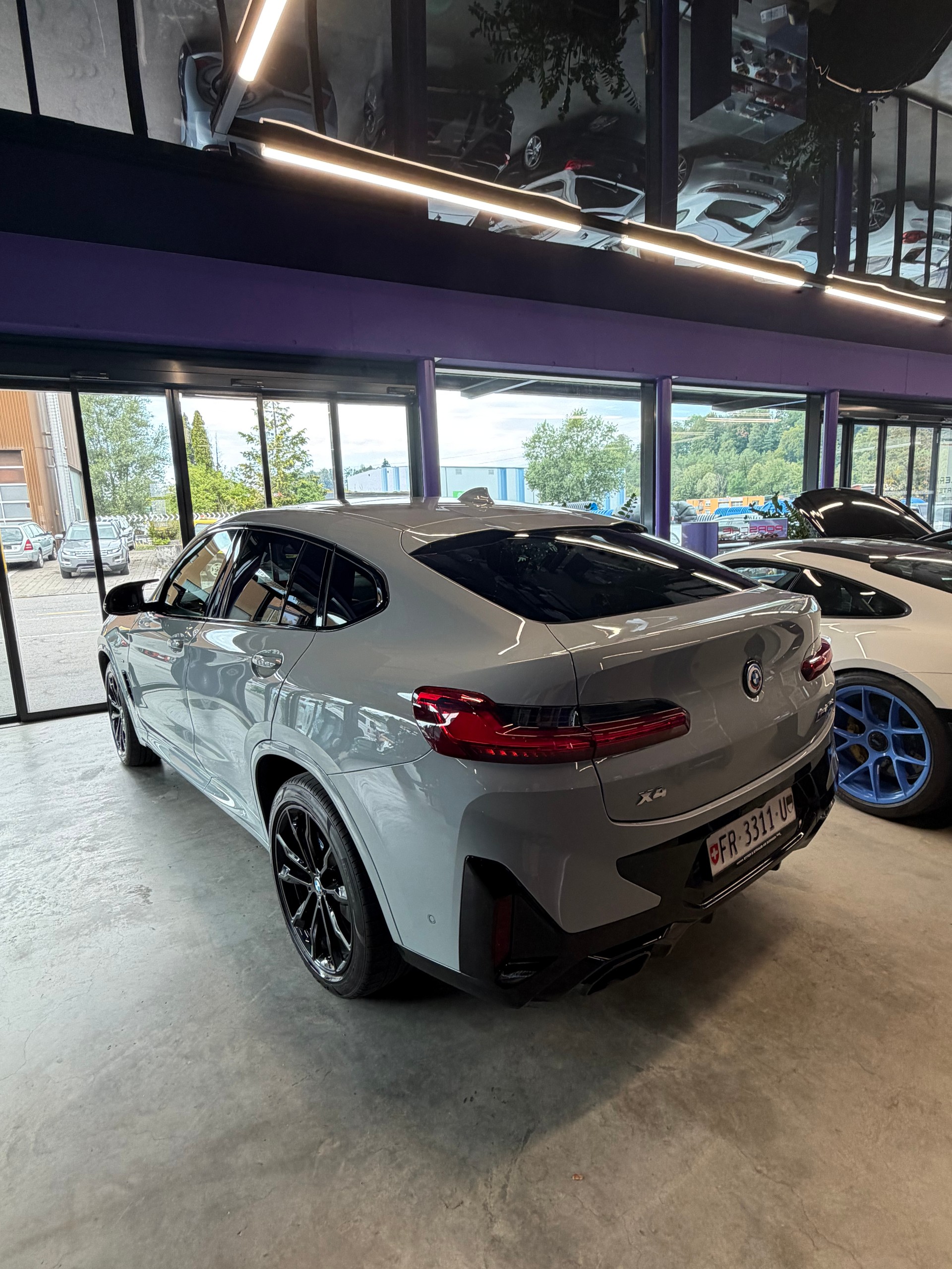 BMW X4 M40i 48V Steptronic-showroom-element-3