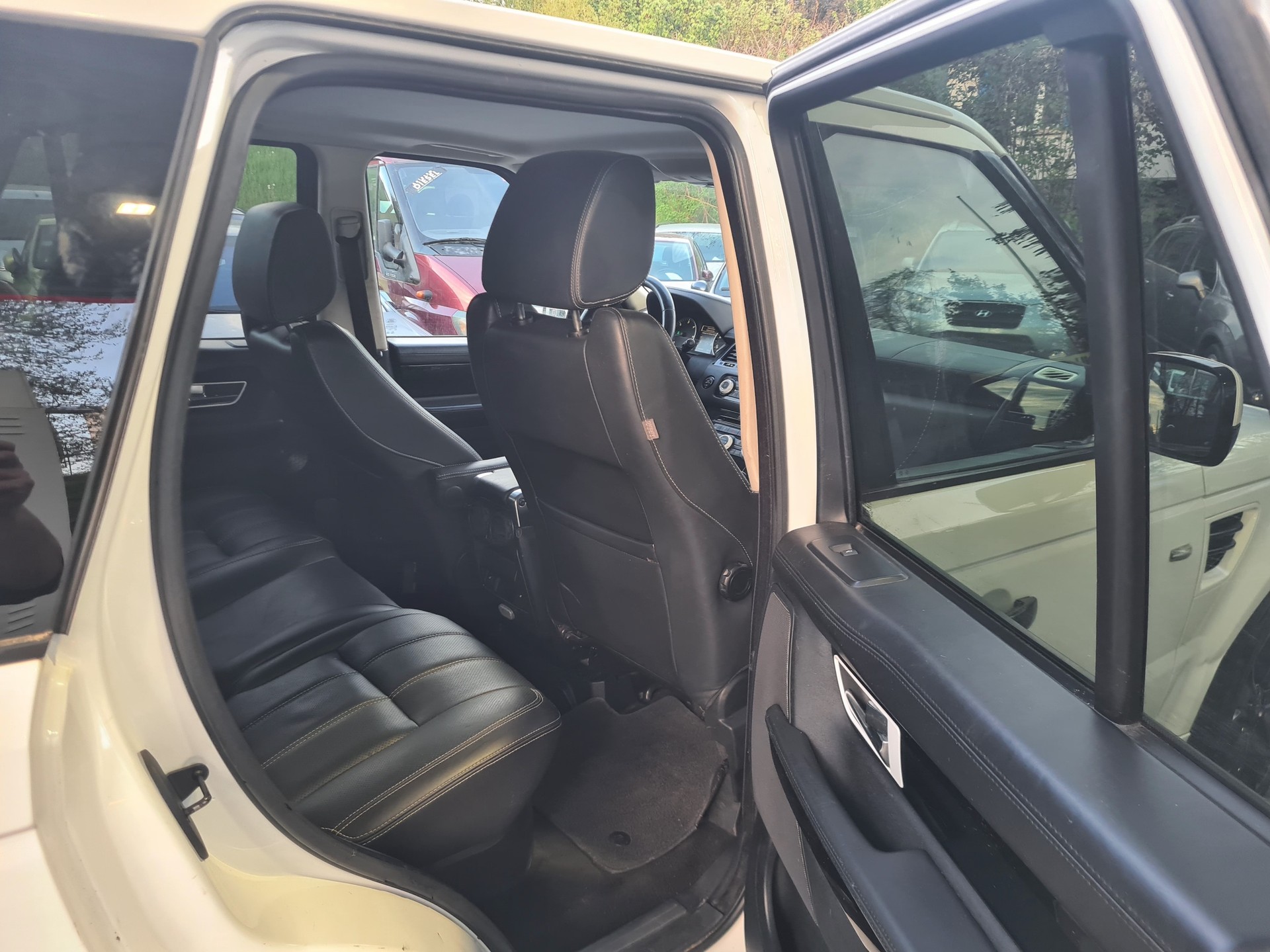 LAND ROVER RANGE ROVER SPORT-image-4