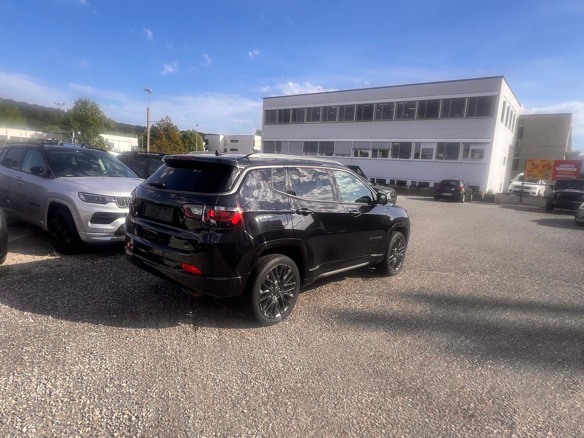 JEEP Compass 1.3 T PHEV S AWD-image-5