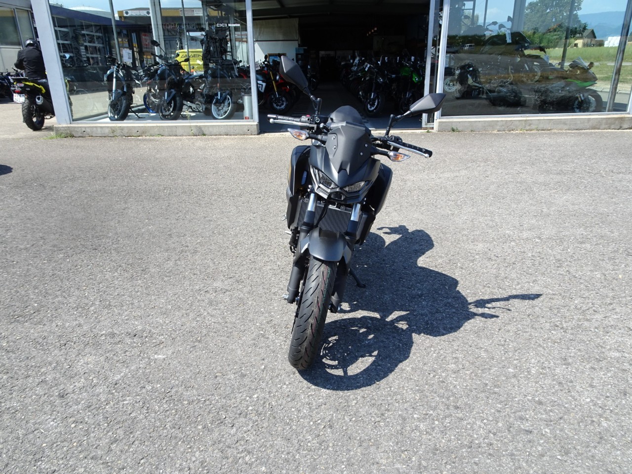 KAWASAKI Z 500-showroom-element-2