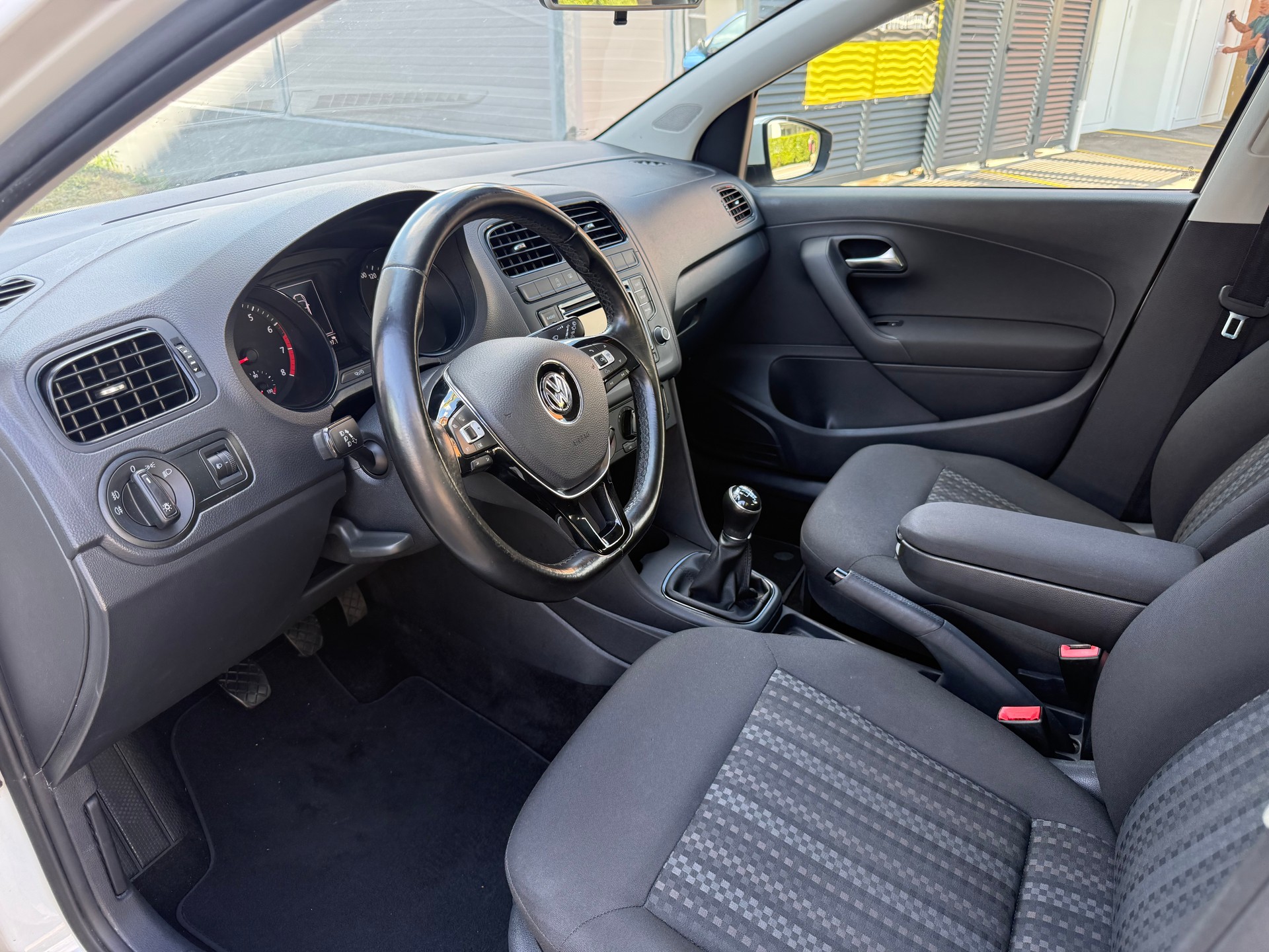 VW Polo 1.2 TSI BMT Comfortline (Frisch Ab MFK)-image-11