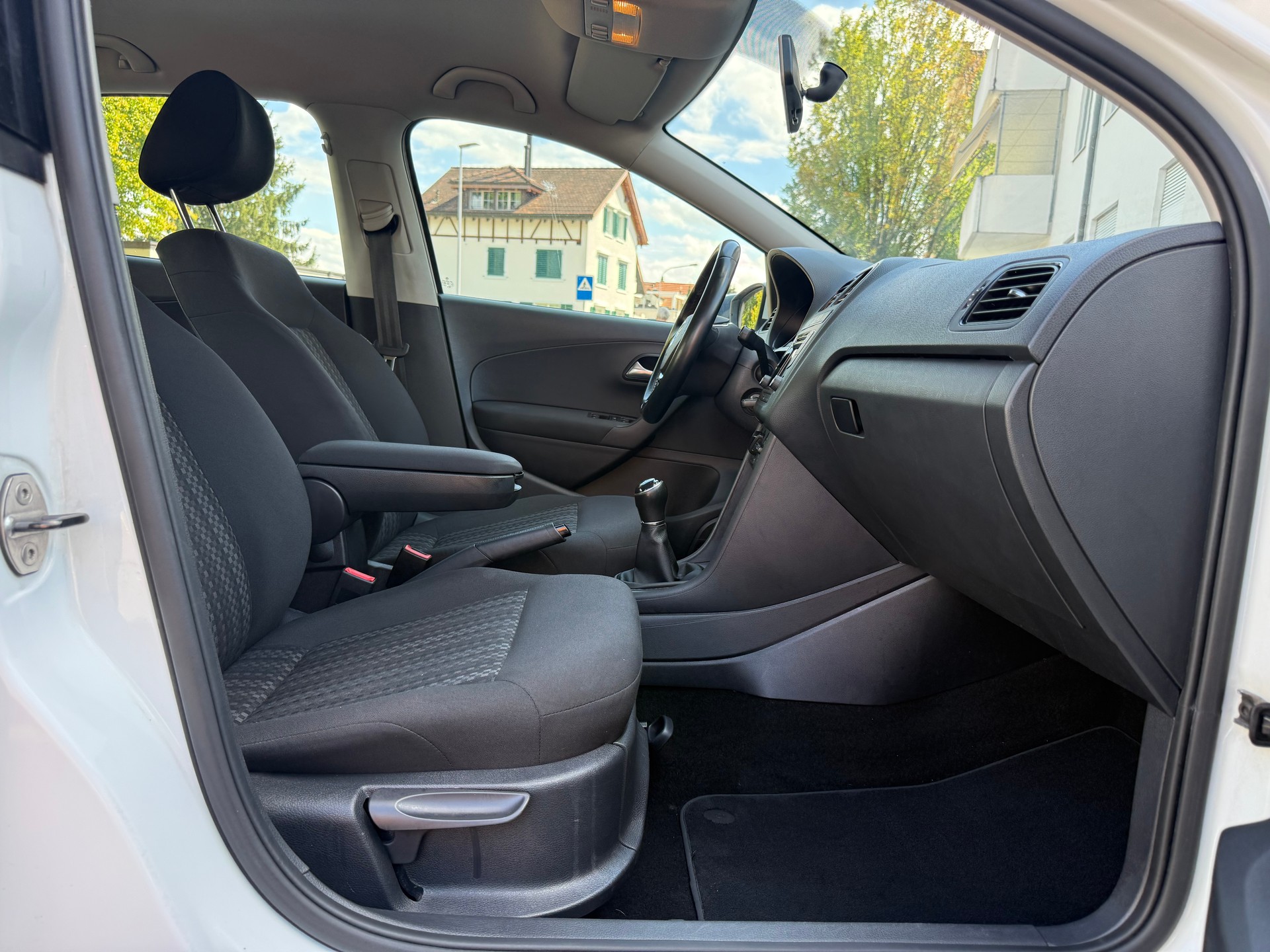VW Polo 1.2 TSI BMT Comfortline (Frisch Ab MFK)-image-9