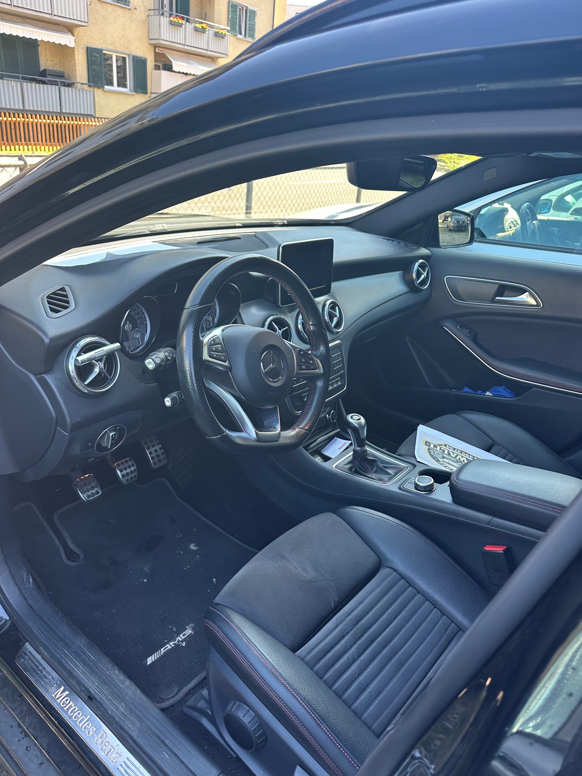 MERCEDES-BENZ GLA 250-image-3