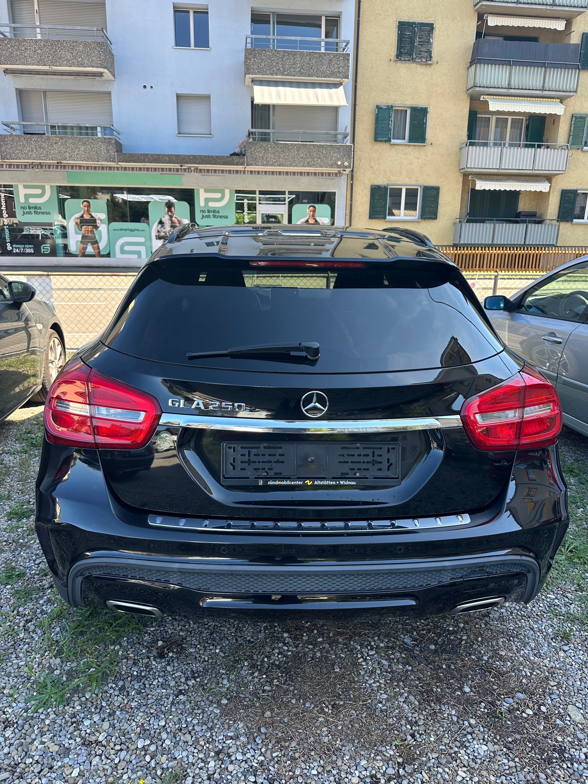 MERCEDES-BENZ GLA 250-image-2