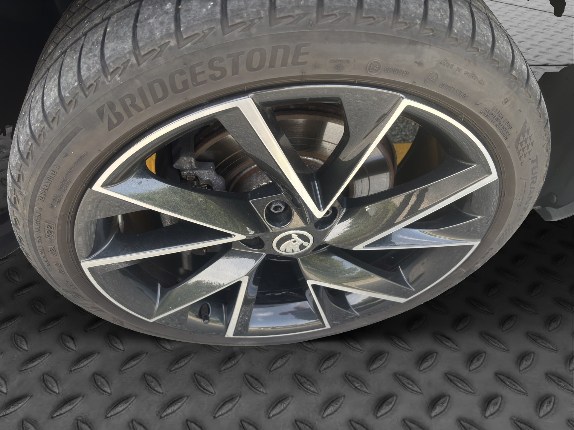 SKODA Karoq 1.5 TSI ACT SportLine DSG-image-16