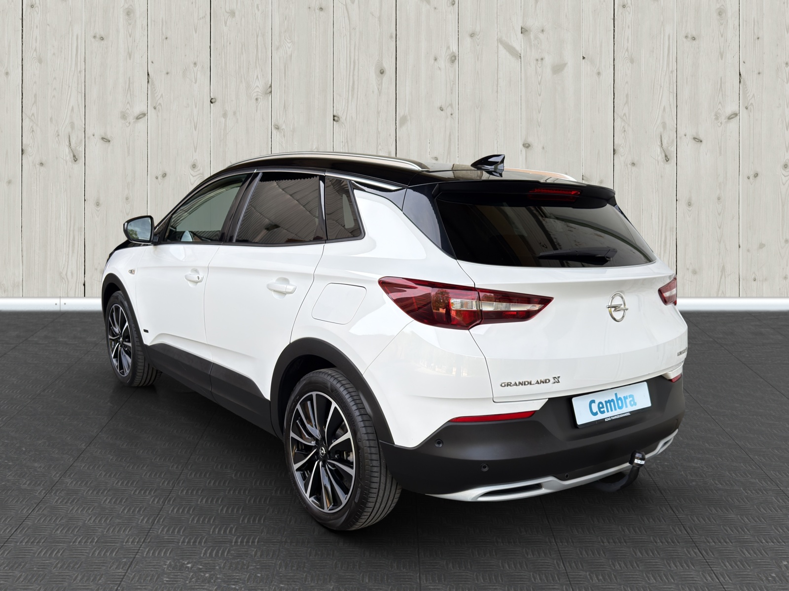 OPEL Grandland X 1.6 Hybrid4 Excellence Automatik-image-4