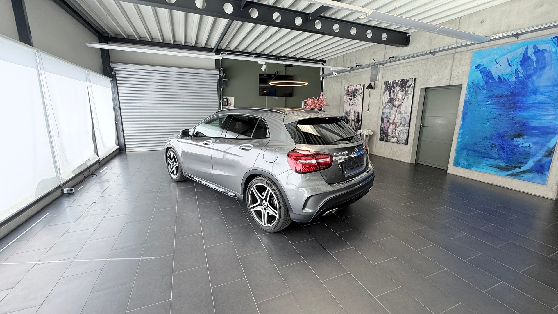 MERCEDES-BENZ GLA 250 AMG Line 4m-image-18