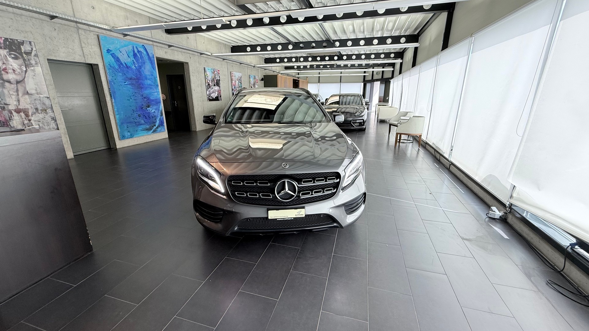 MERCEDES-BENZ GLA 250 AMG Line 4m-image-5