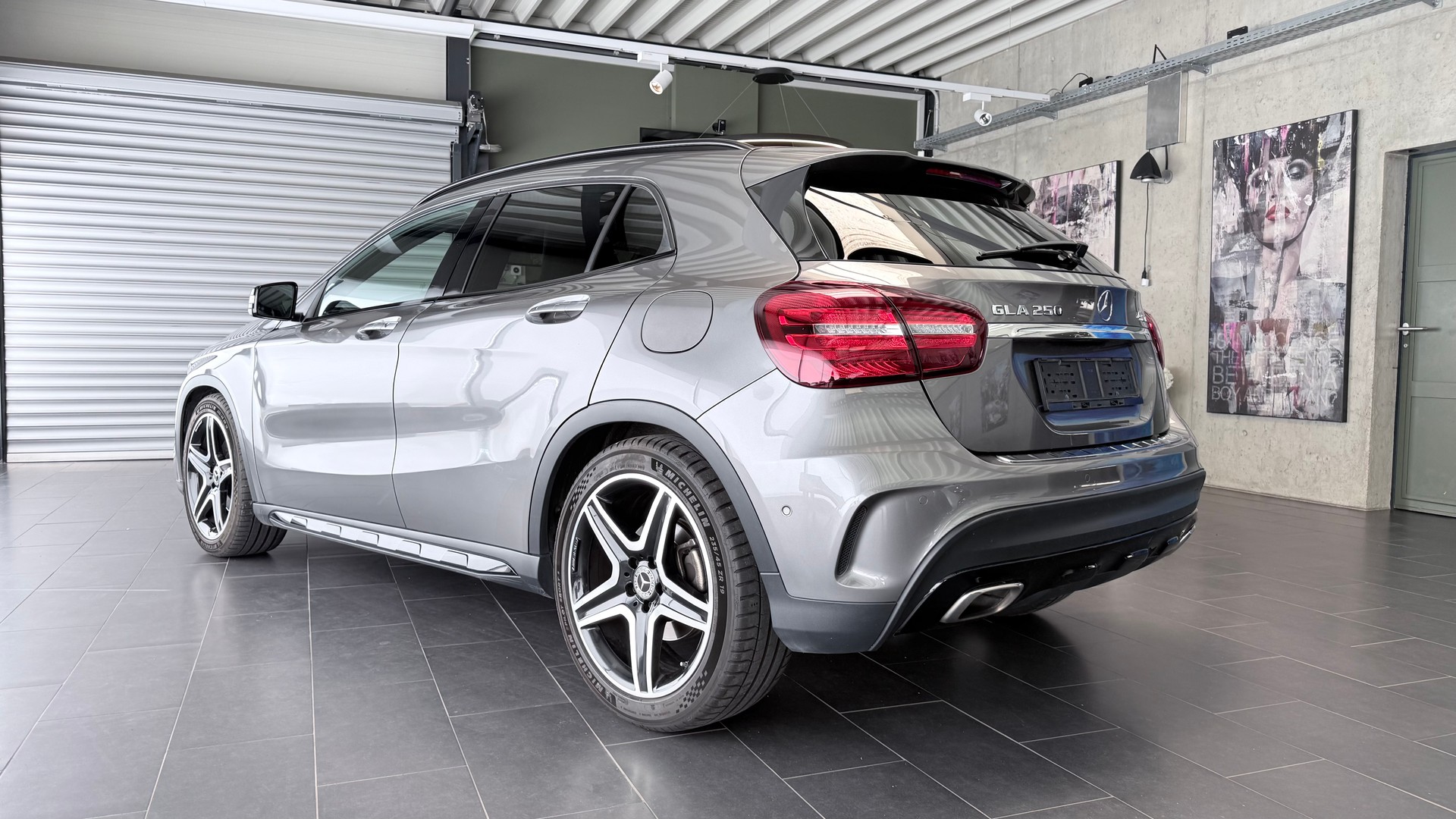 MERCEDES-BENZ GLA 250 AMG Line 4m-image-19