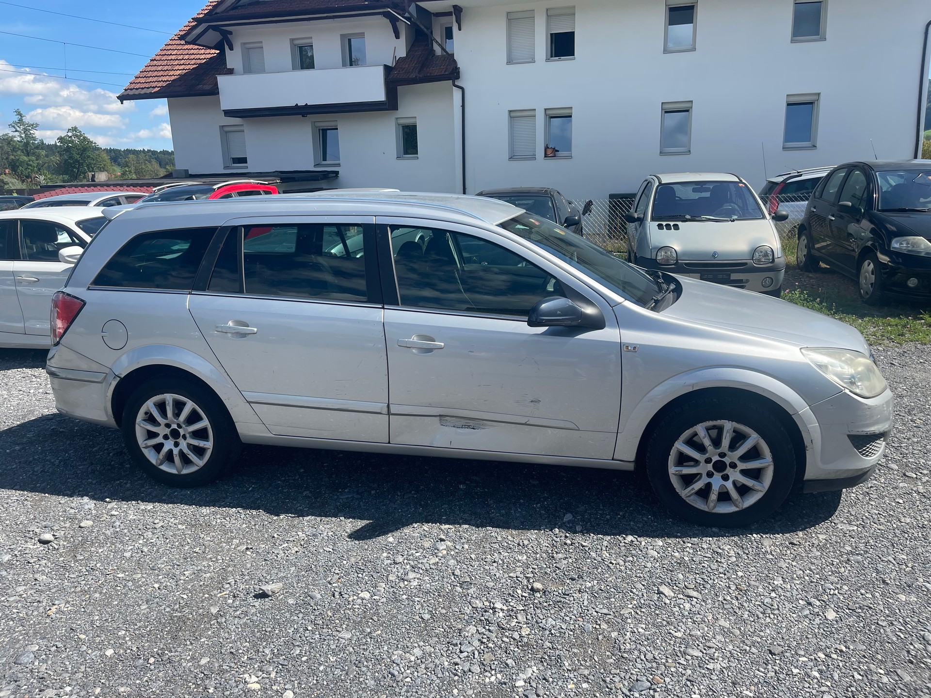 OPEL Astra Caravan 1.9 CDTi Enjoy-image-9