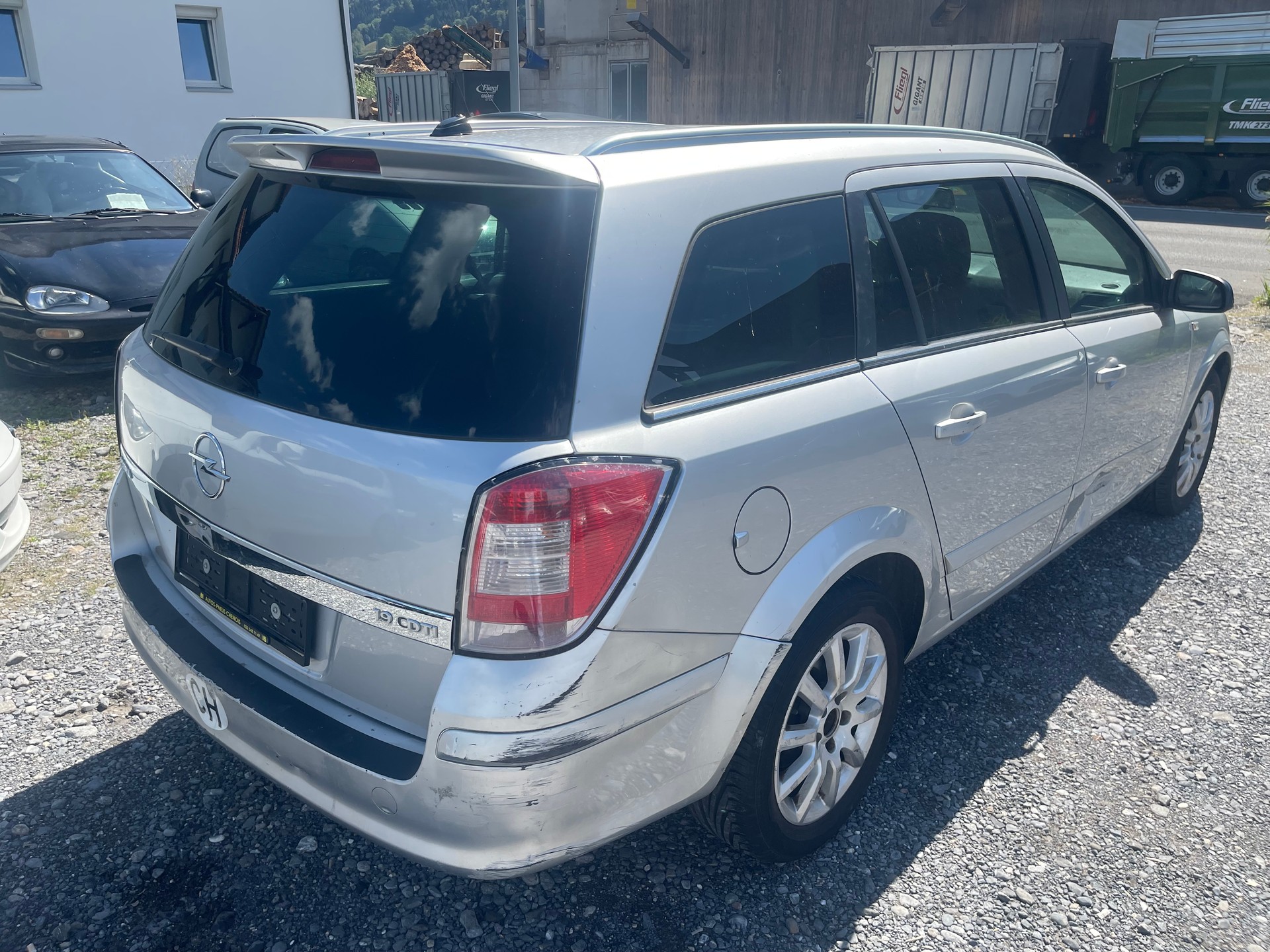 OPEL Astra Caravan 1.9 CDTi Enjoy-image-1