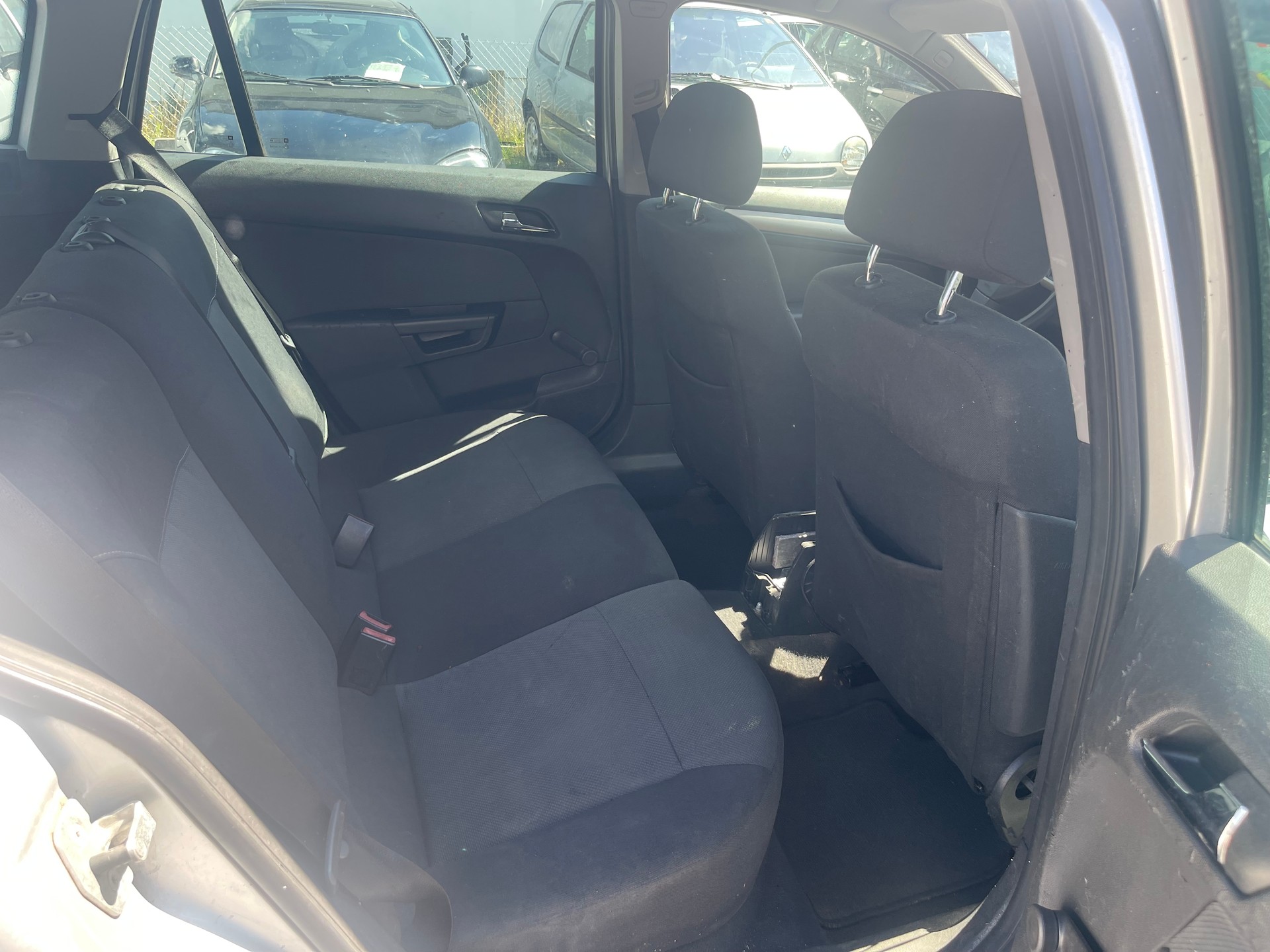 OPEL Astra Caravan 1.9 CDTi Enjoy-image-7