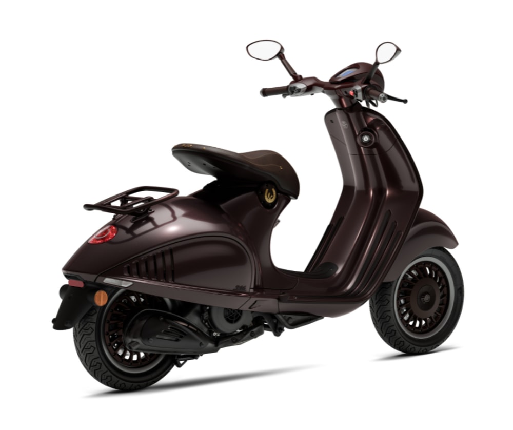 PIAGGIO Vespa 946 125 Horse-showroom-element-1