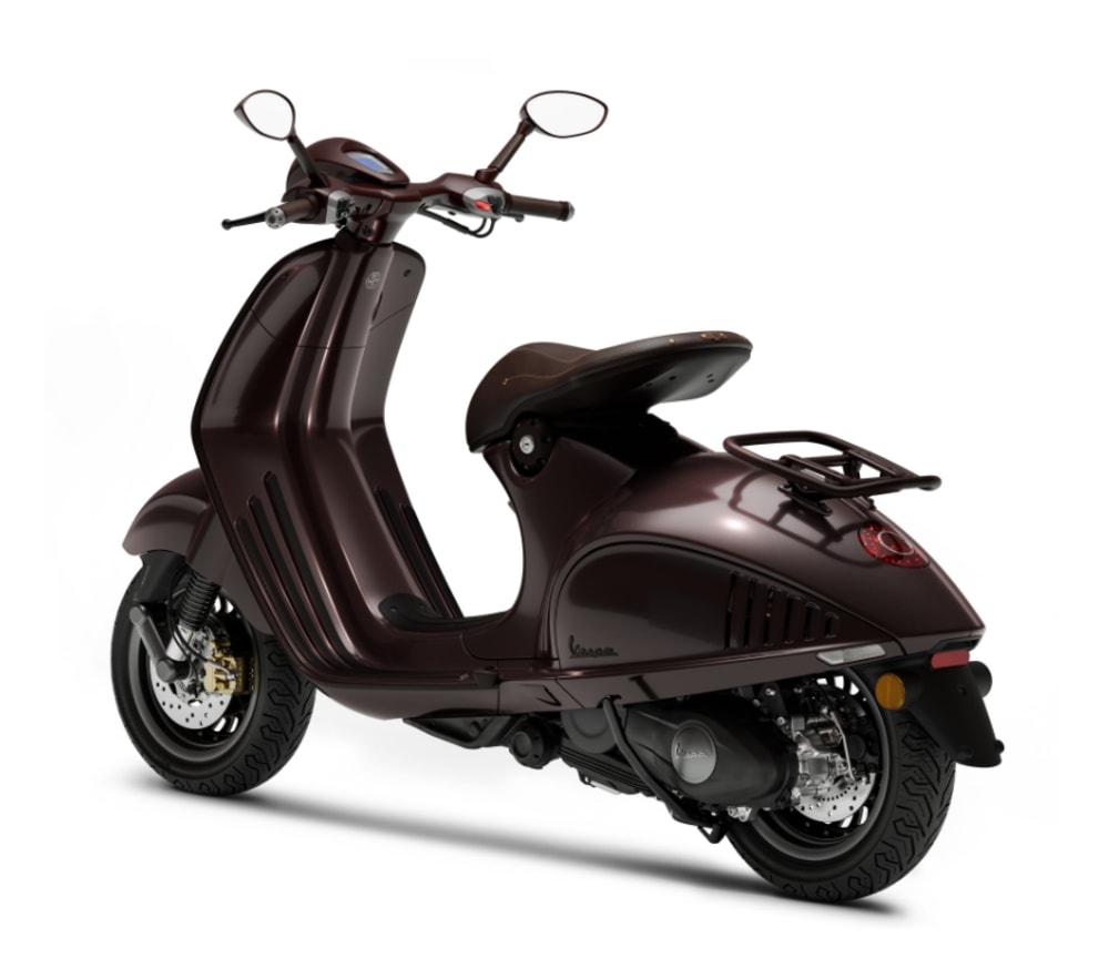 PIAGGIO Vespa 946 125 Horse-showroom-element-3